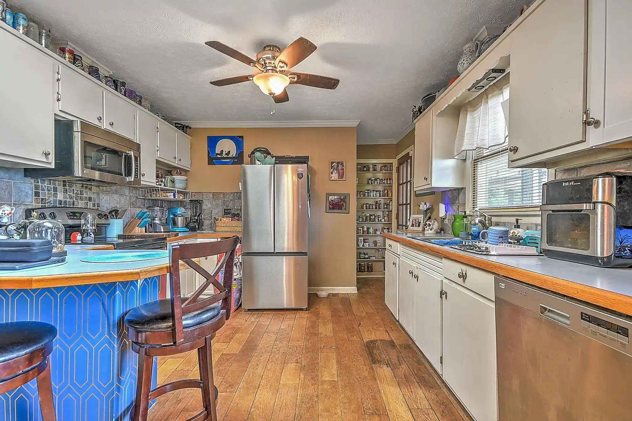 Photo 3 of Single family home for sale at 1837 Mountain View Ave, Kingsport, TN 37664 | MLS# 10229302 | Listing updated on 2026-09-11