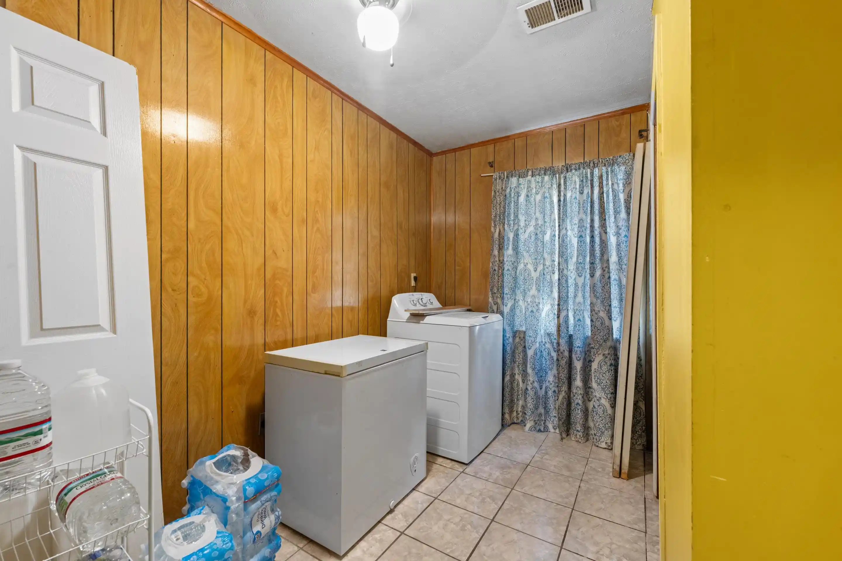 Photo 1 of Single family home for sale at 416 W Holmes Rd, Memphis, TN 38109 | MLS# 10229307 | Listing updated on 2026-09-25