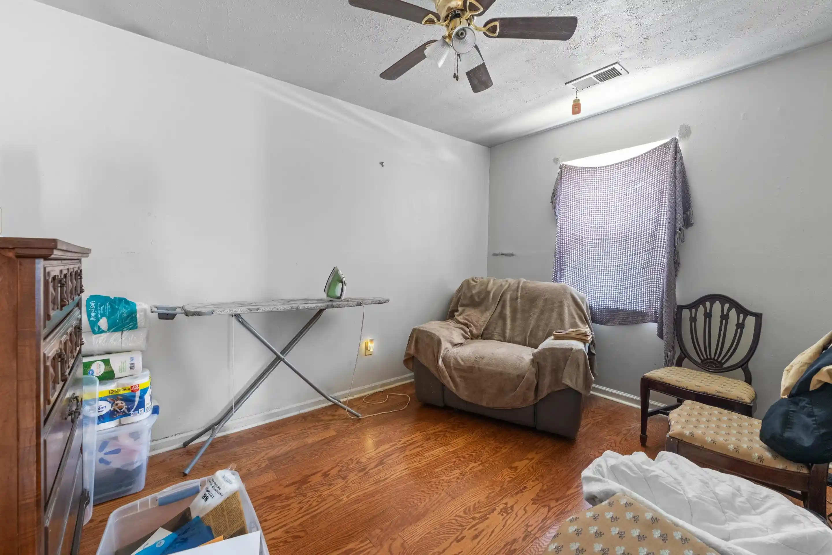Photo 2 of Single family home for sale at 416 W Holmes Rd, Memphis, TN 38109 | MLS# 10229307 | Listing updated on 2026-09-25