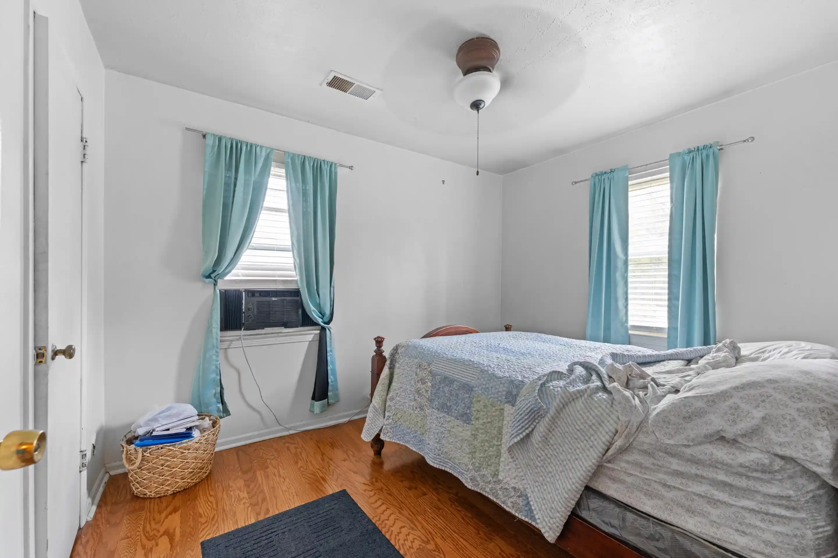 Photo 4 of Single family home for sale at 416 W Holmes Rd, Memphis, TN 38109 | MLS# 10229307 | Listing updated on 2026-09-25