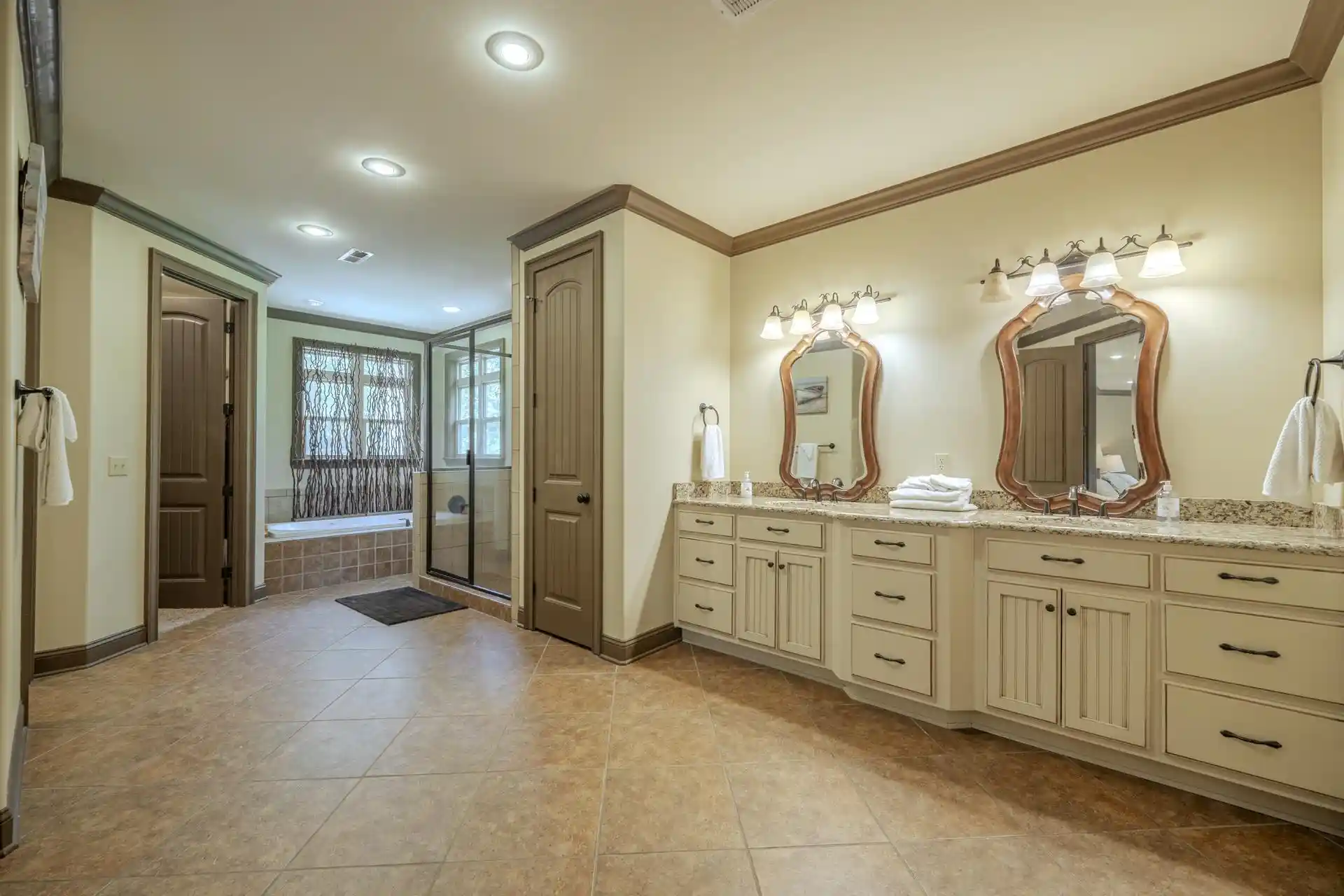 Photo 4 of Single family home for sale at 135 Indigo Pt, Savannah, TN 38372 | MLS# 10229308 | Listing updated on 2026-09-11