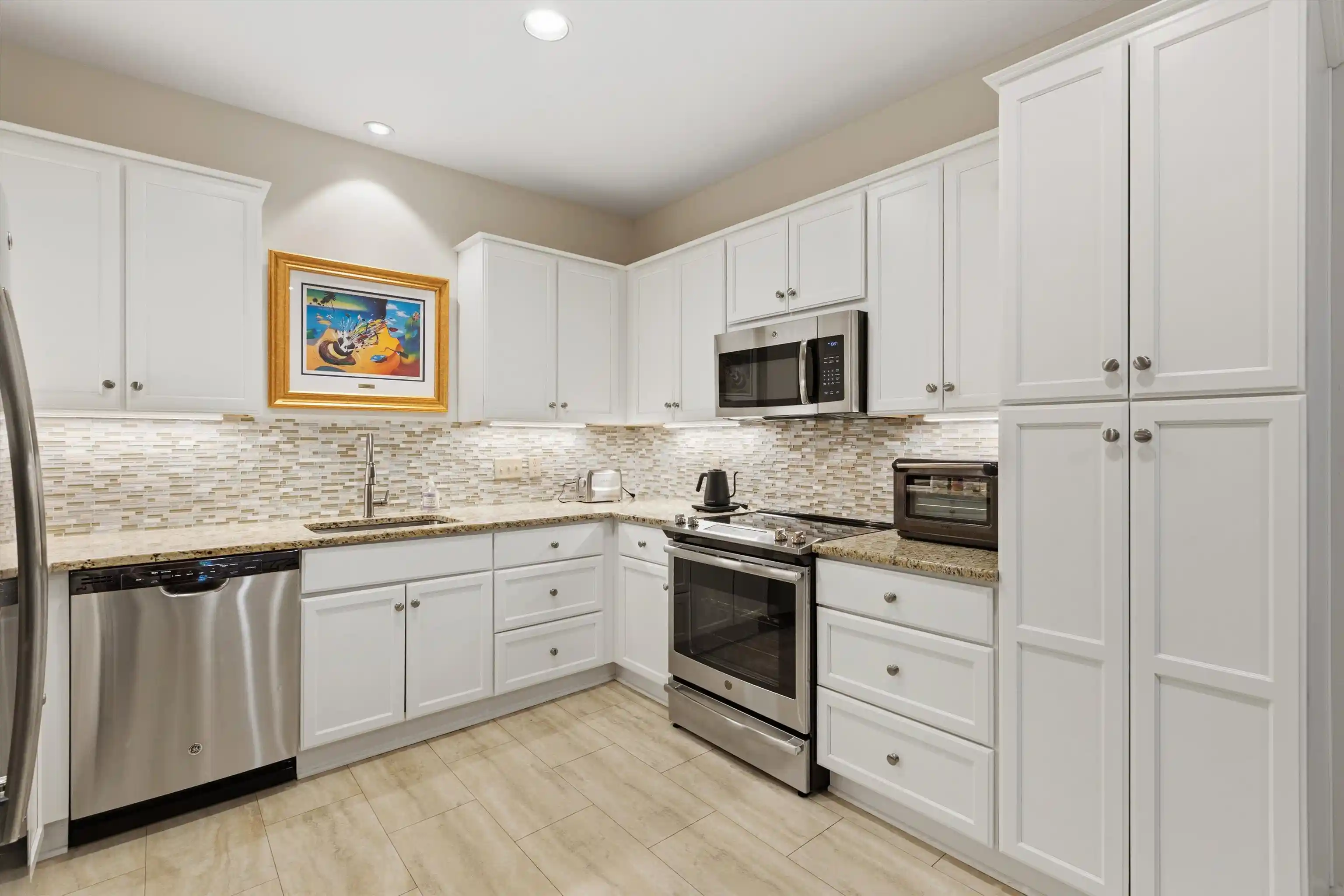 Photo 2 of Condo for sale at 405 S Perkins Rd #340, Memphis, TN 38117 | MLS# 10229316 | Listing updated on 2026-09-02