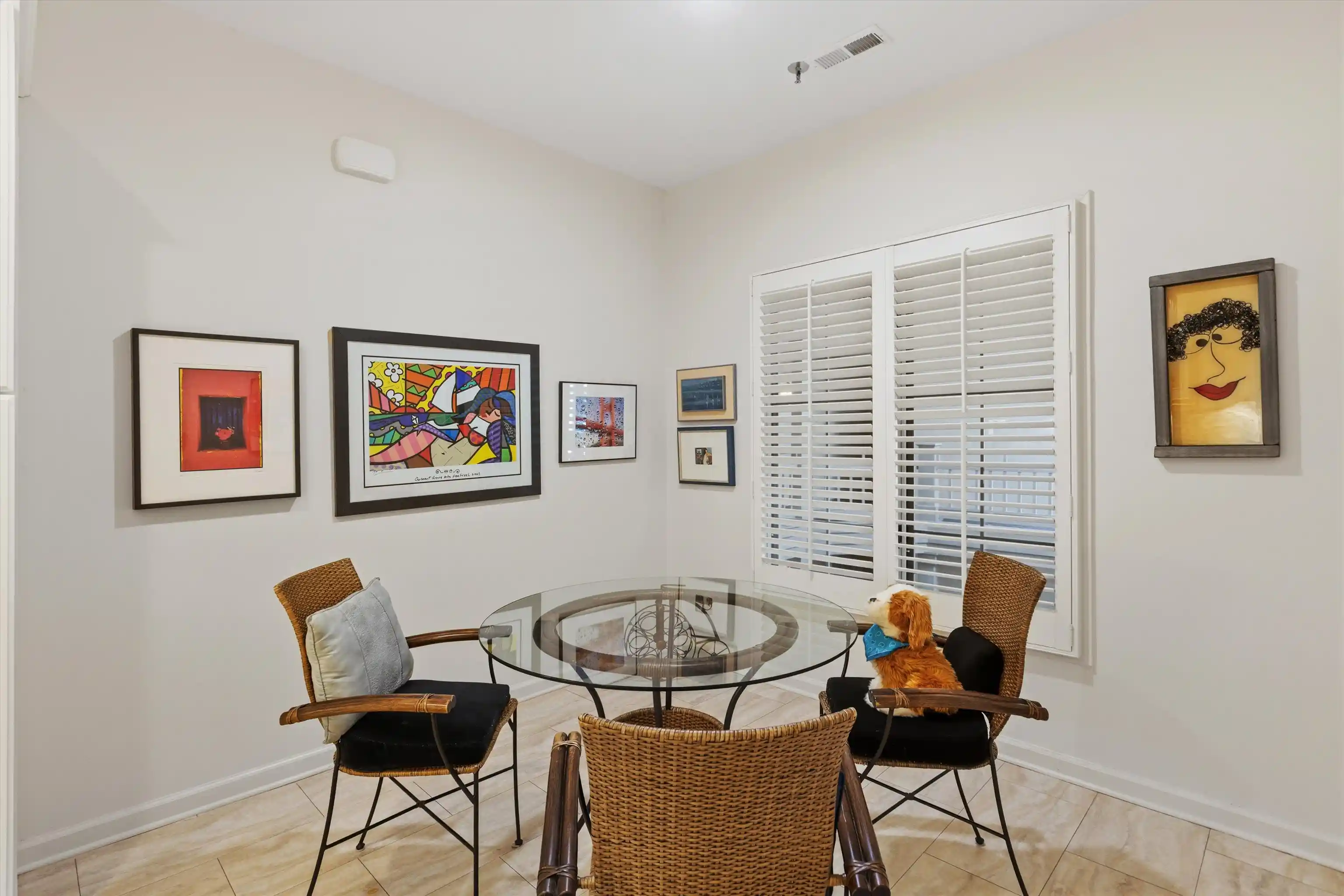 Photo 3 of Condo for sale at 405 S Perkins Rd #340, Memphis, TN 38117 | MLS# 10229316 | Listing updated on 2026-09-02