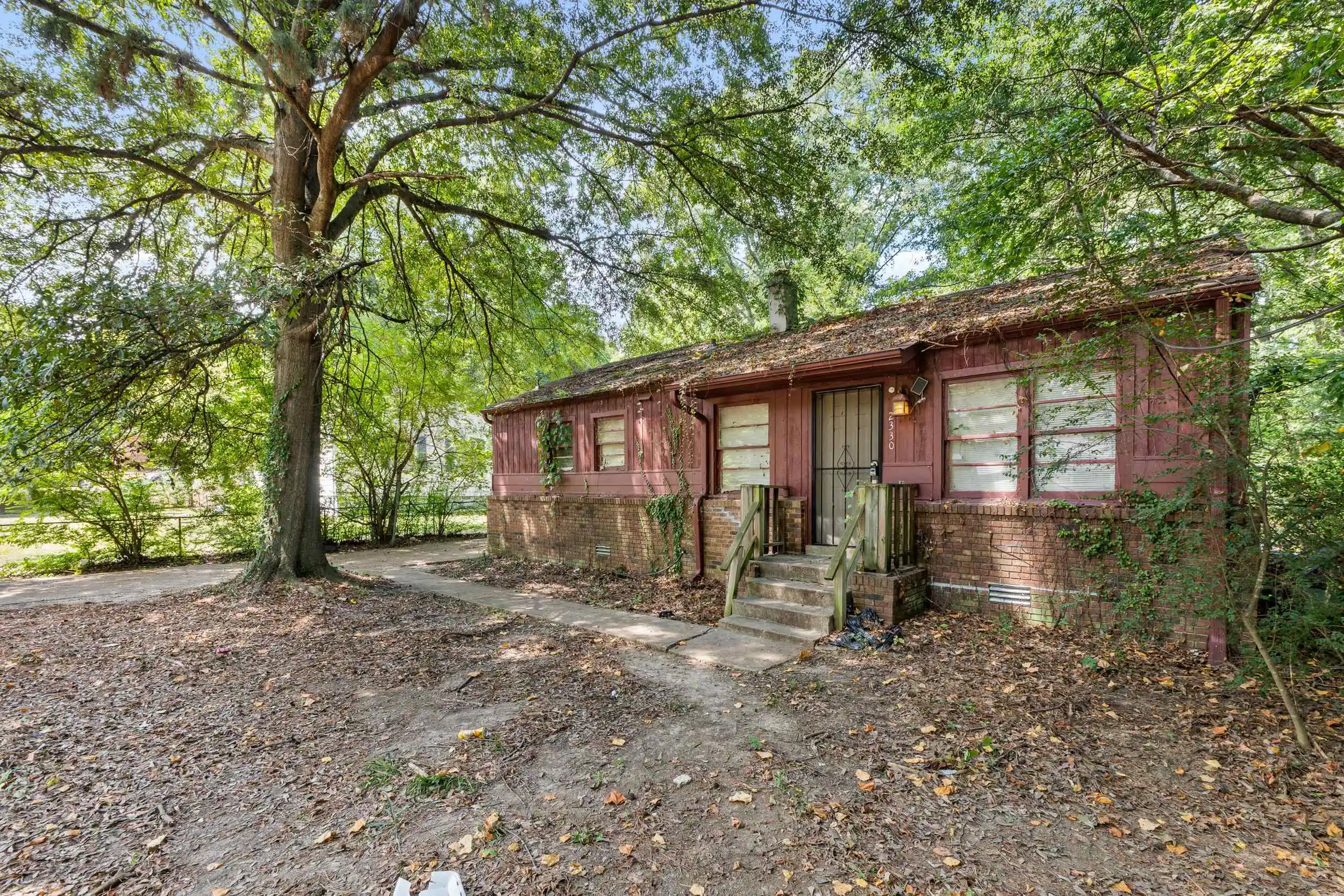 Photo 2 of Single family home for sale at 2330 Slocum Ave, Memphis, TN 38127 | MLS# 10229320 | Listing updated on 2026-09-28