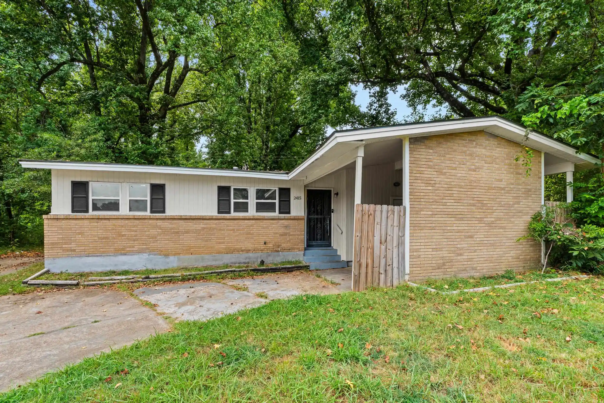 Photo 1 of Sale Pending at 2415 Debby Cv, Memphis, TN 38127 | MLS# 10229321 | Listing updated on 2026-10-19