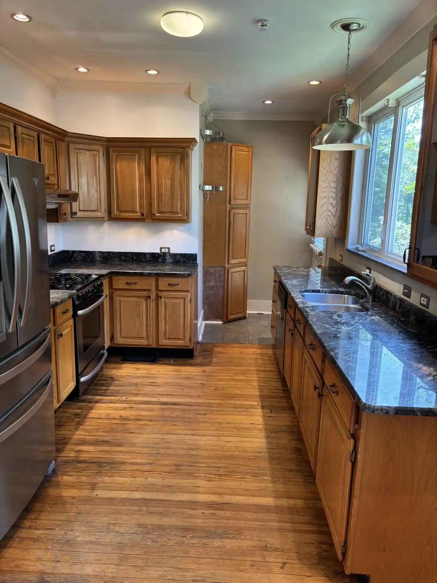 Photo 3 of Single family home for sale at 1971 Vinton Ave, Memphis, TN 38104 | MLS# 10229325 | Listing updated on 2026-09-03