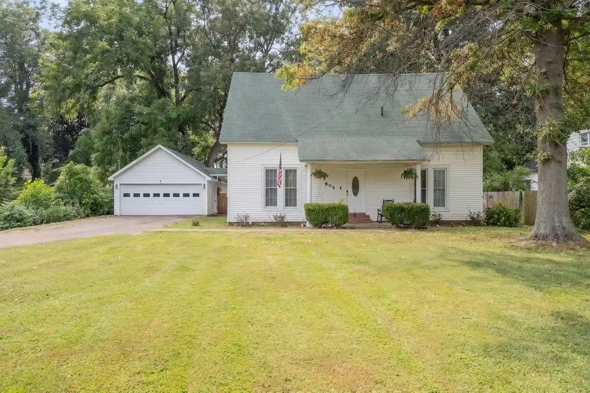 Photo 1 of Single family home for sale at 805 S Main St, Covington, TN 38019 | MLS# 10229327 | Listing updated on 2026-08-29