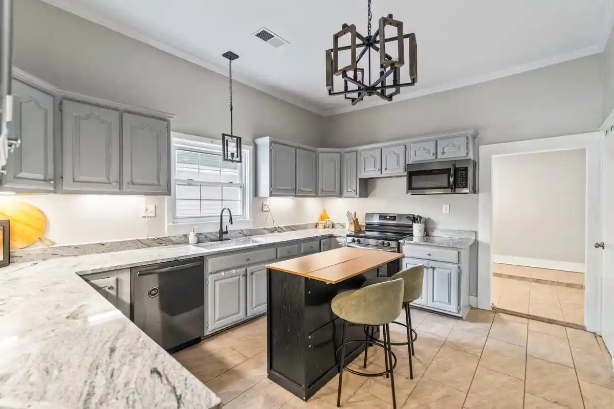 Photo 3 of Single family home for sale at 805 S Main St, Covington, TN 38019 | MLS# 10229327 | Listing updated on 2026-08-29