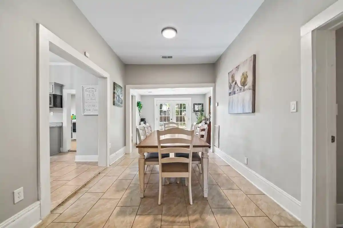 Photo 4 of Single family home for sale at 805 S Main St, Covington, TN 38019 | MLS# 10229327 | Listing updated on 2026-08-29