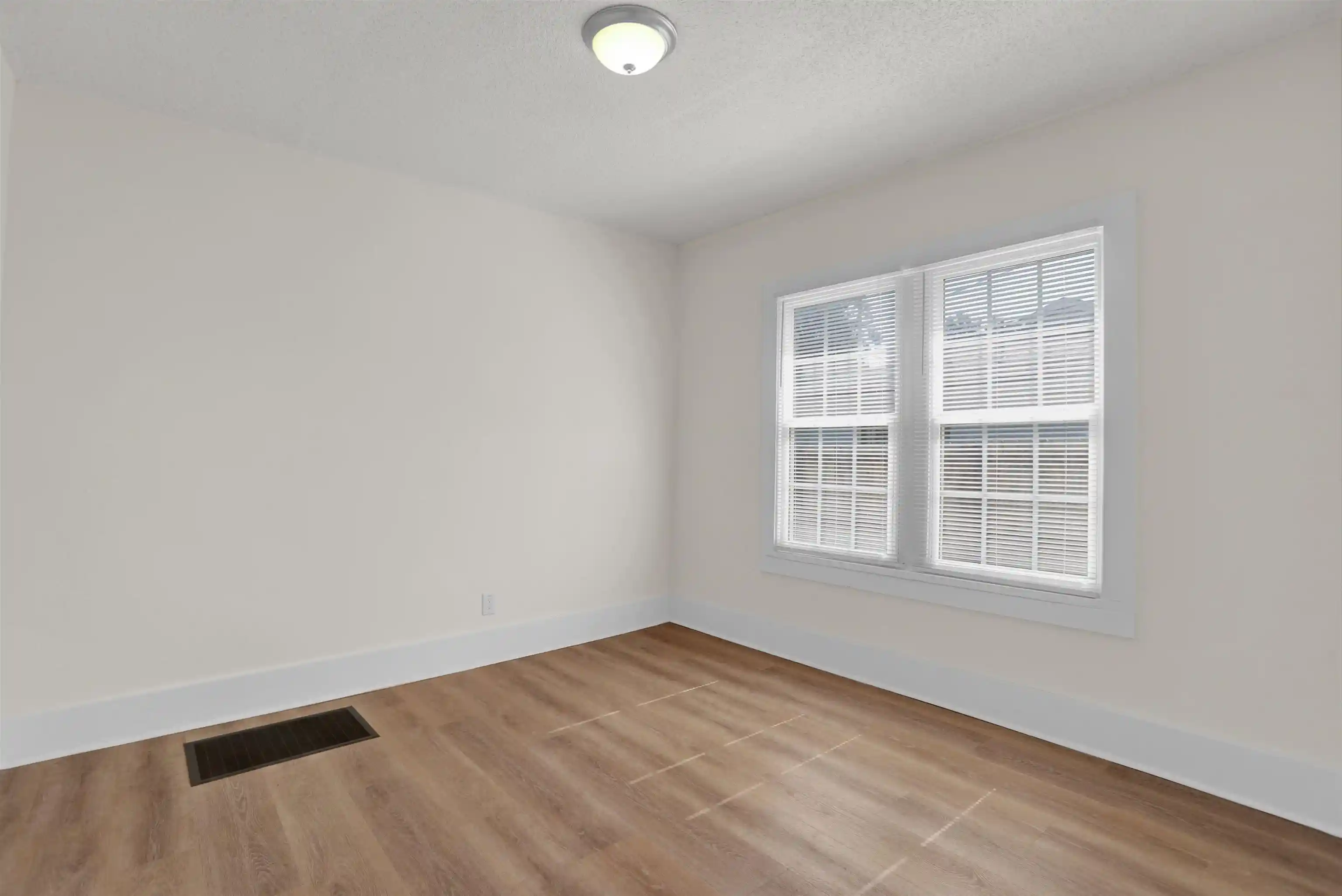 Photo 3 of Single family home for sale at 3391 Rockwood Ave, Memphis, TN 38122 | MLS# 10229328 | Listing updated on 2026-08-28