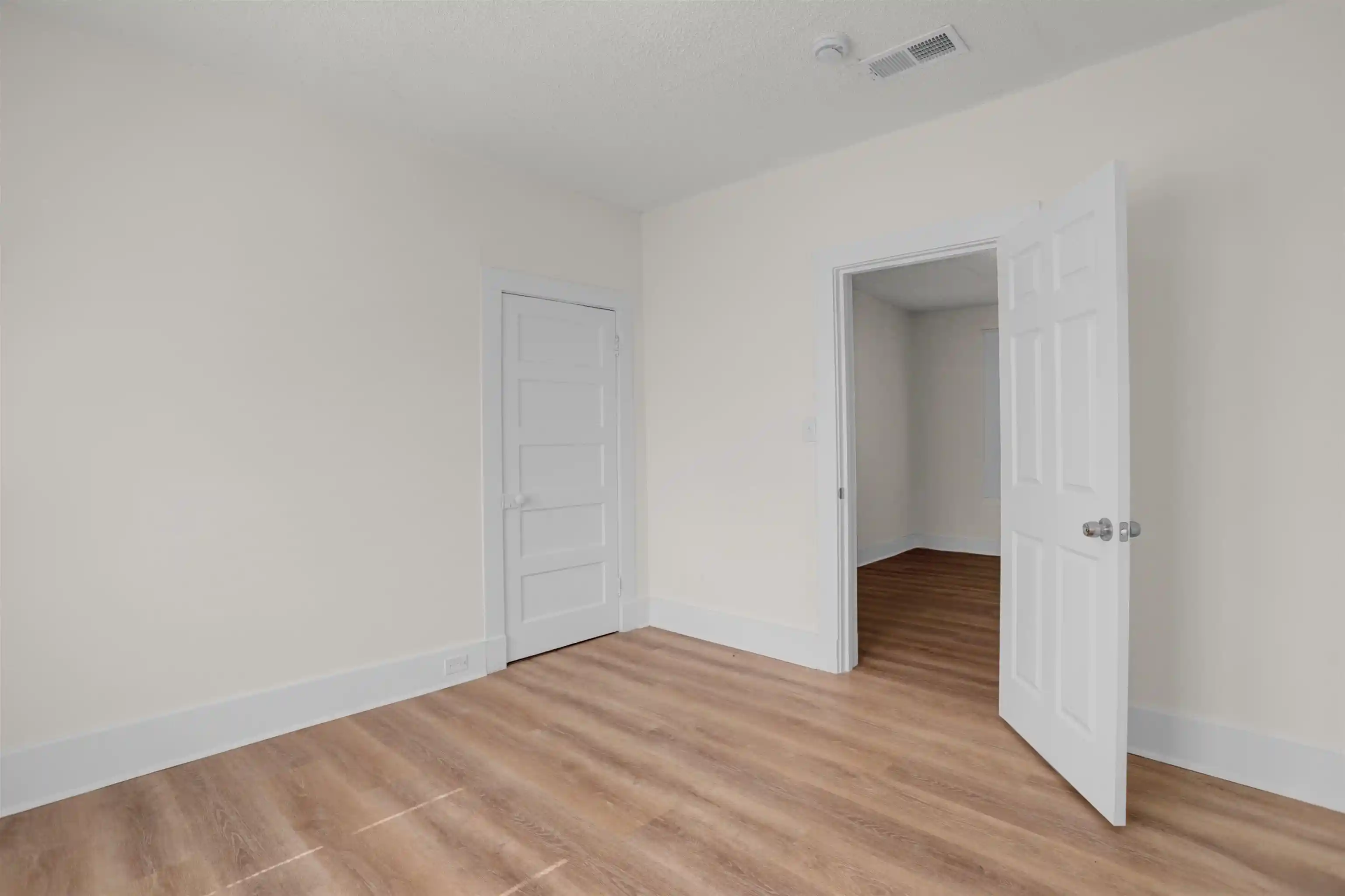 Photo 4 of Single family home for sale at 3391 Rockwood Ave, Memphis, TN 38122 | MLS# 10229328 | Listing updated on 2026-08-28