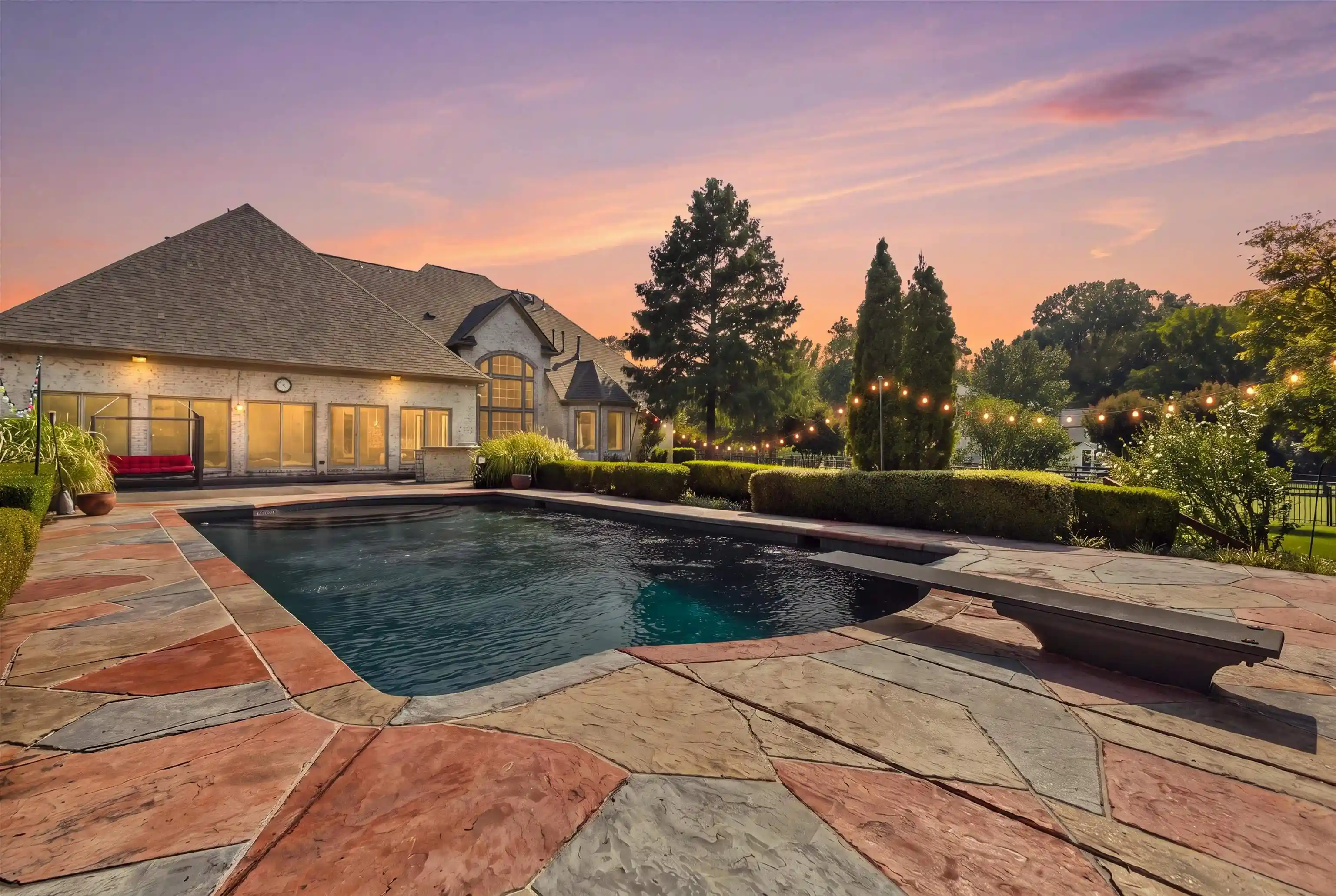 Photo 1 of Sale Pending at 8676 Old Creek Rd, Unincorporated, TN 38125 | MLS# 10229334 | Listing updated on 2026-09-14