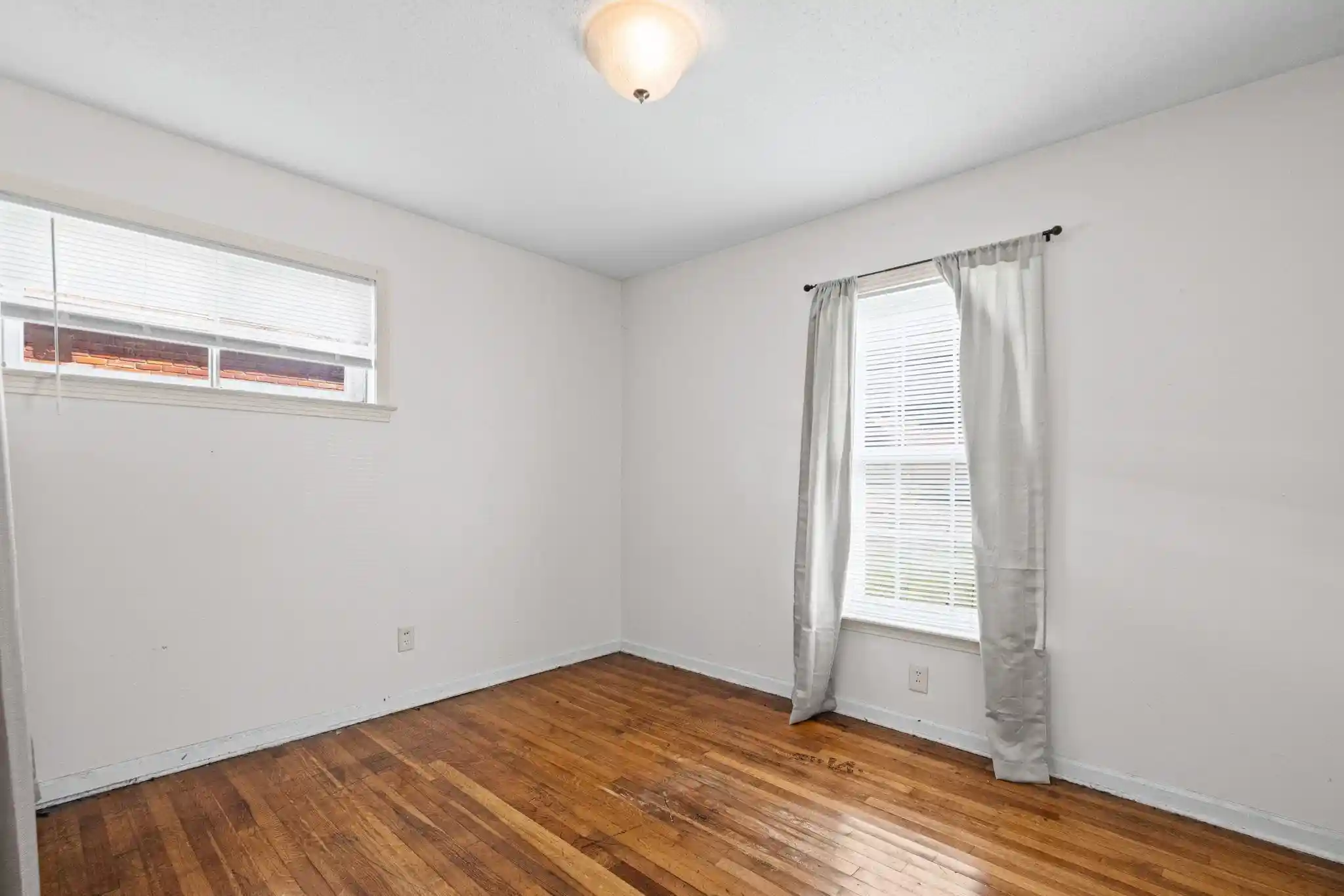 Photo 4 of Sale Pending at 1742 San Bernardo Ave, Memphis, TN 38116 | MLS# 10229335 | Listing updated on 2026-09-07