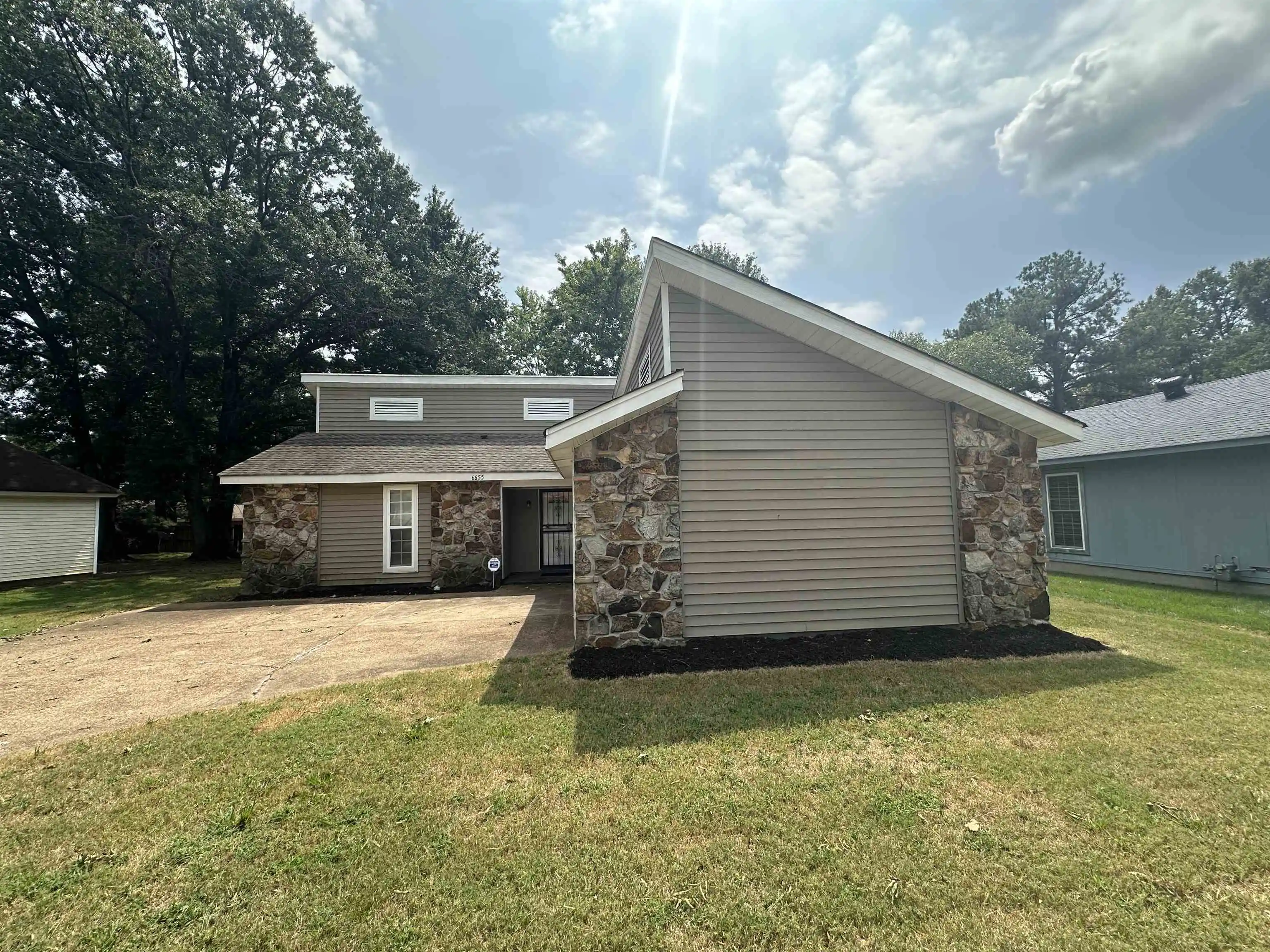 Photo 1 of Single family home for sale at 6655 Chesapeake Dr, Memphis, TN 38141 | MLS# 10229339 | Listing updated on 2026-09-11