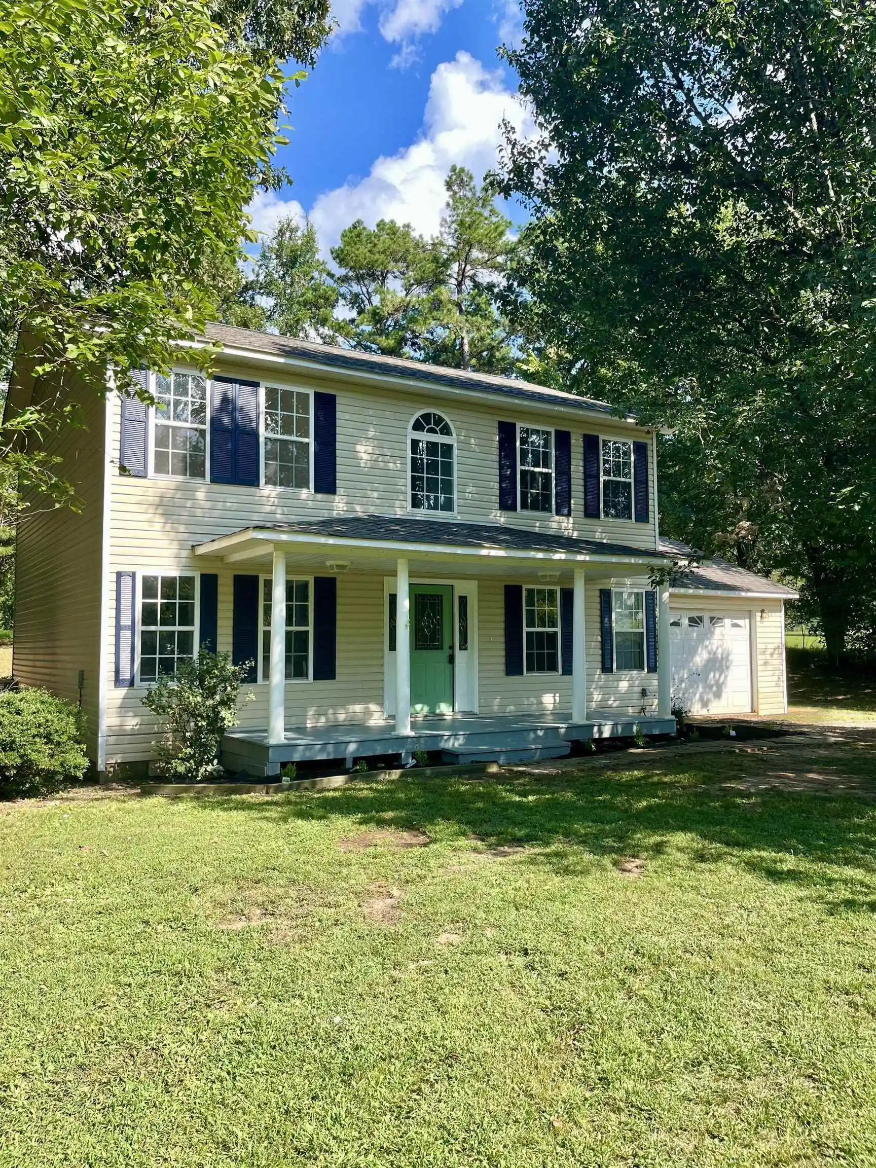 Single family home for sale at 200 Fairway Dr, Saulsbury, TN 38067 | MLS# 10229347