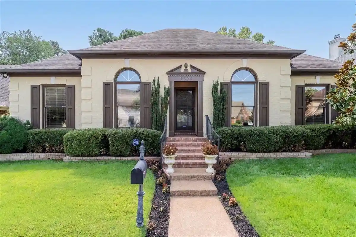 Photo 1 of Sale Pending at 2506 Eagleridge Ln, Memphis, TN 38016 | MLS# 10229352 | Listing updated on 2026-09-04