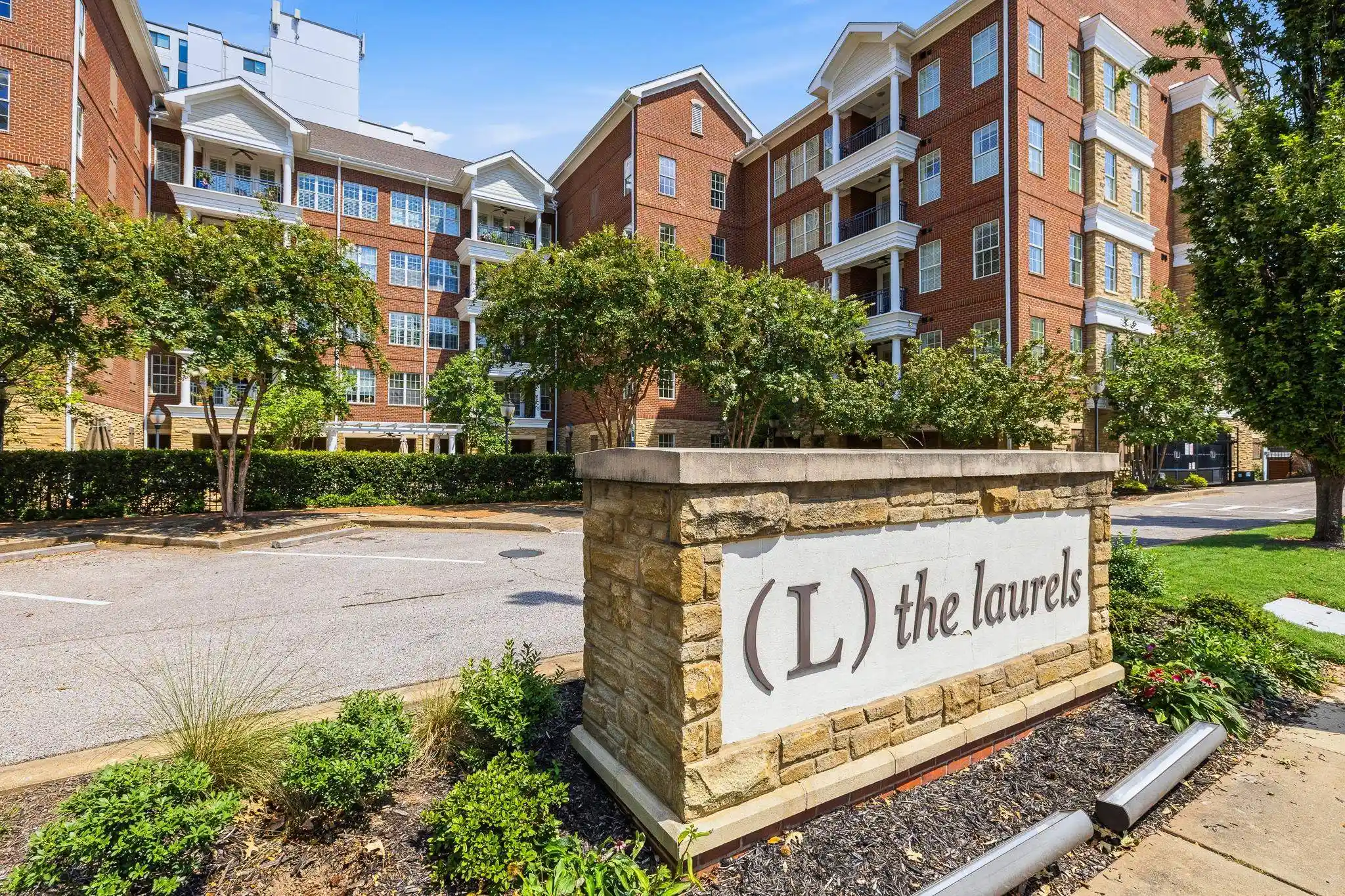 Listing Photo 1 - Condo for sale in 3520 Central Ave located at 3520 Central Ave, Memphis, TN 38111 - Unit #207
