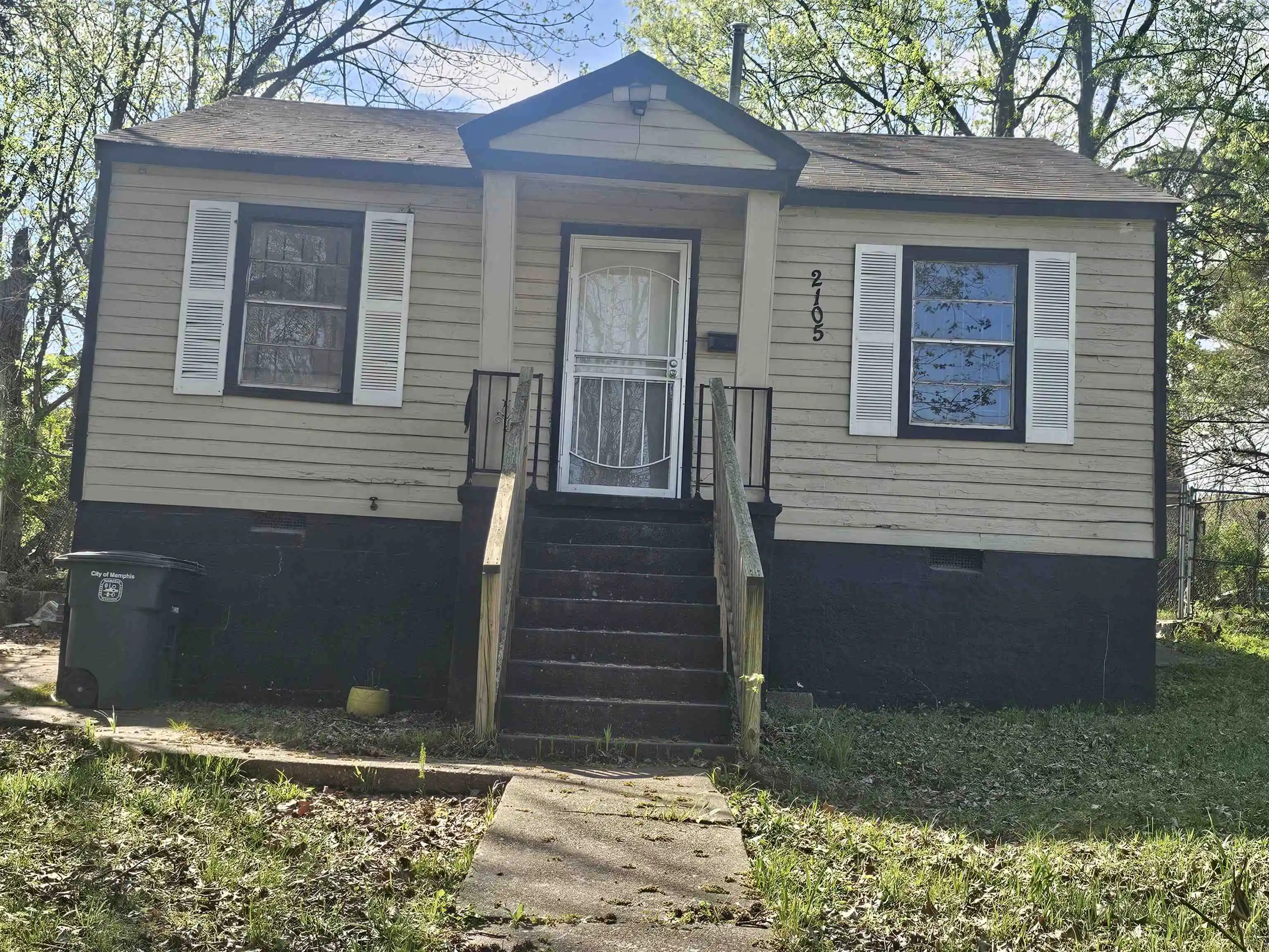 Photo 1 of Single family home for sale at 2105 Farrington St, Memphis, TN 38109 | MLS# 10229359 | Listing updated on 2026-08-29