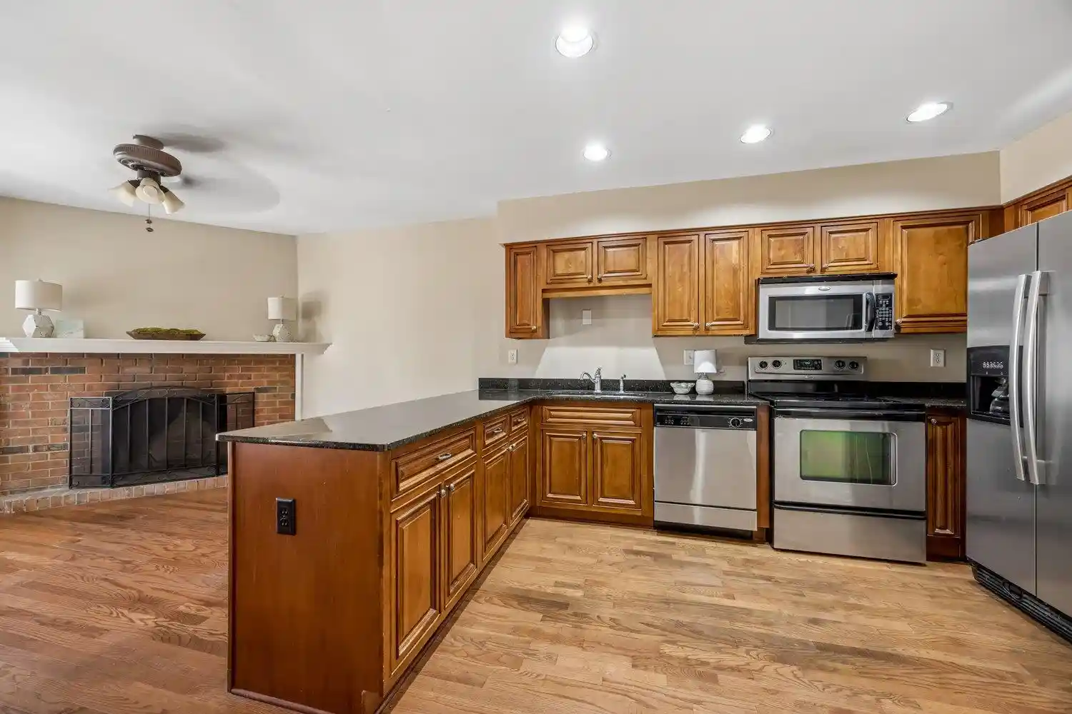 Photo 1 of Townhouse for sale at 1685 Regents Park Dr #B, Memphis, TN 38104 | MLS# 10229377 | Listing updated on 2026-10-08
