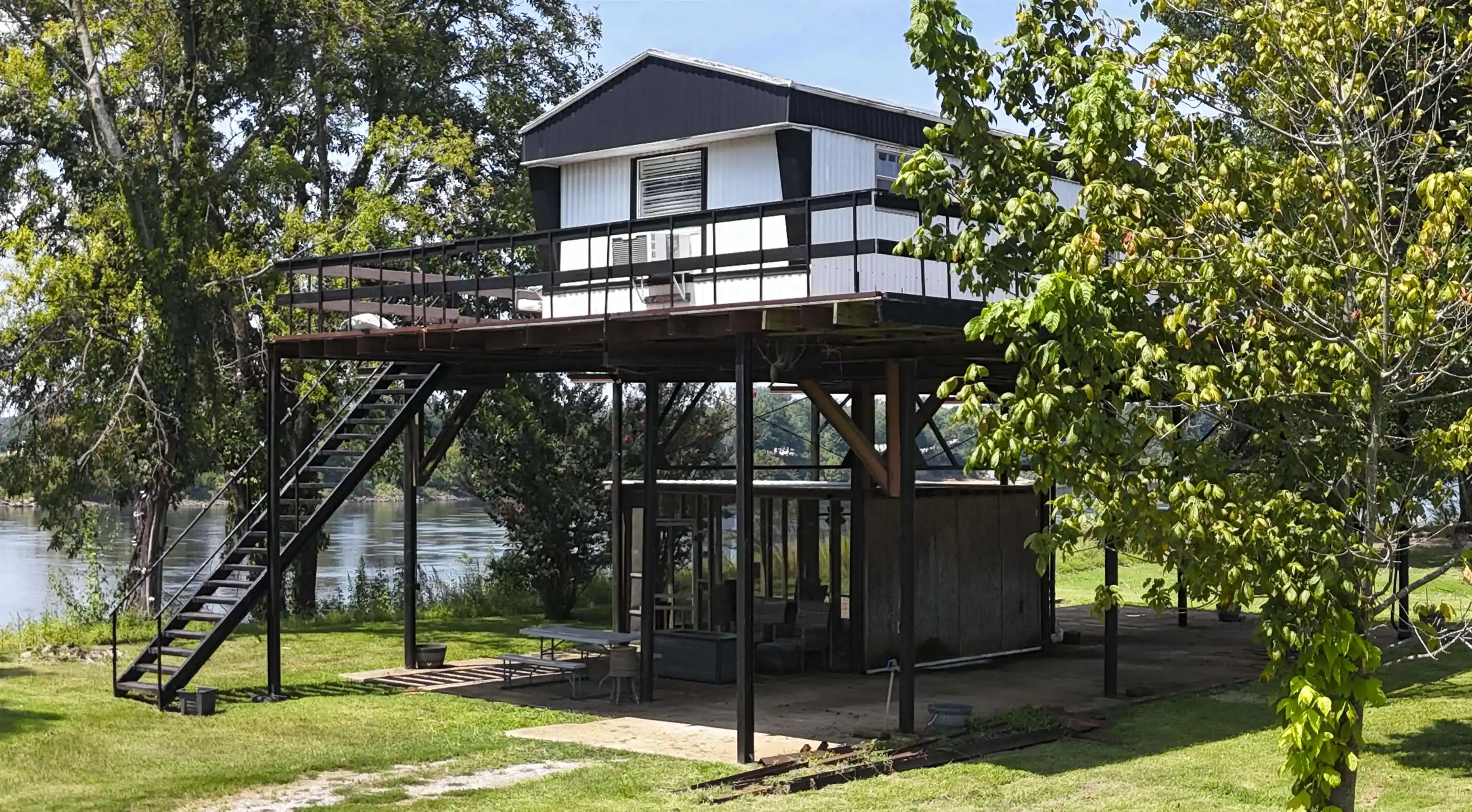 Photo 1 of Townhouse for sale at 1295 Arnold Ln, Savannah, TN 38372 | MLS# 10229415 | Listing updated on 2026-08-31