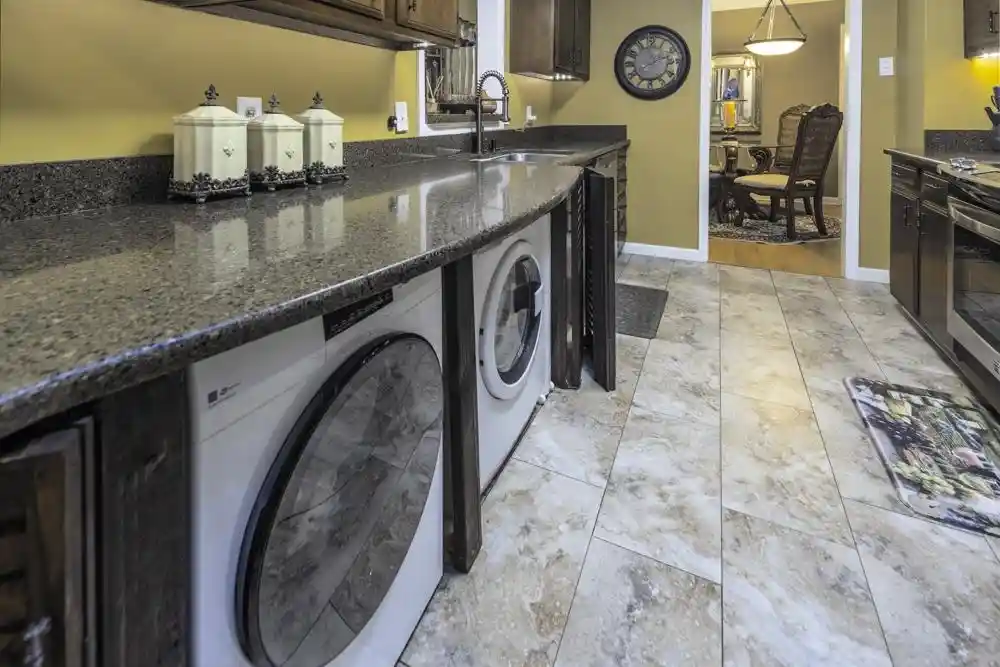 Photo 3 of Single family home for sale at 5044 Whitewater Cv, Memphis, TN 38117 | MLS# 10229424 | Listing updated on 2026-08-31