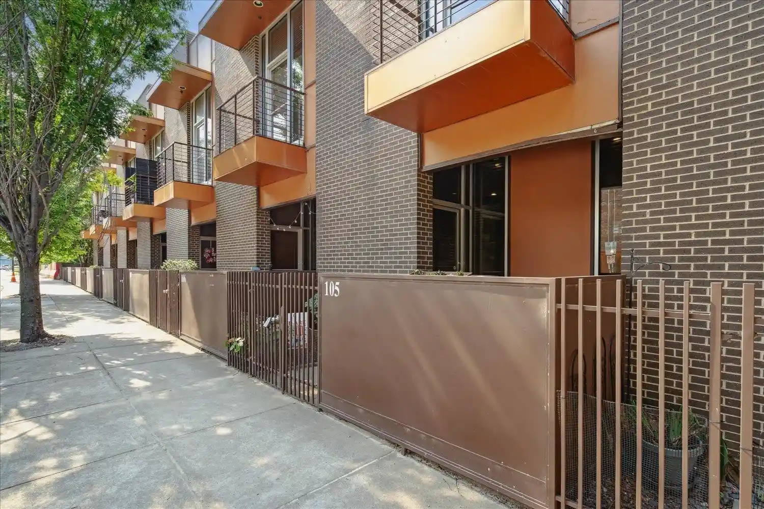 Photo 1 of Sale Pending at 449 Monroe Ave #105, Memphis, TN 38103 | MLS# 10229426 | Listing updated on 2026-09-19