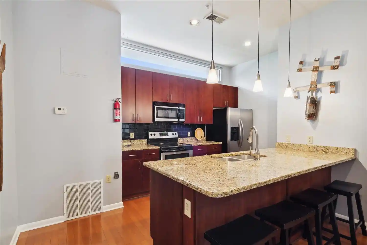 Photo 3 of Sale Pending at 449 Monroe Ave #105, Memphis, TN 38103 | MLS# 10229426 | Listing updated on 2026-09-19