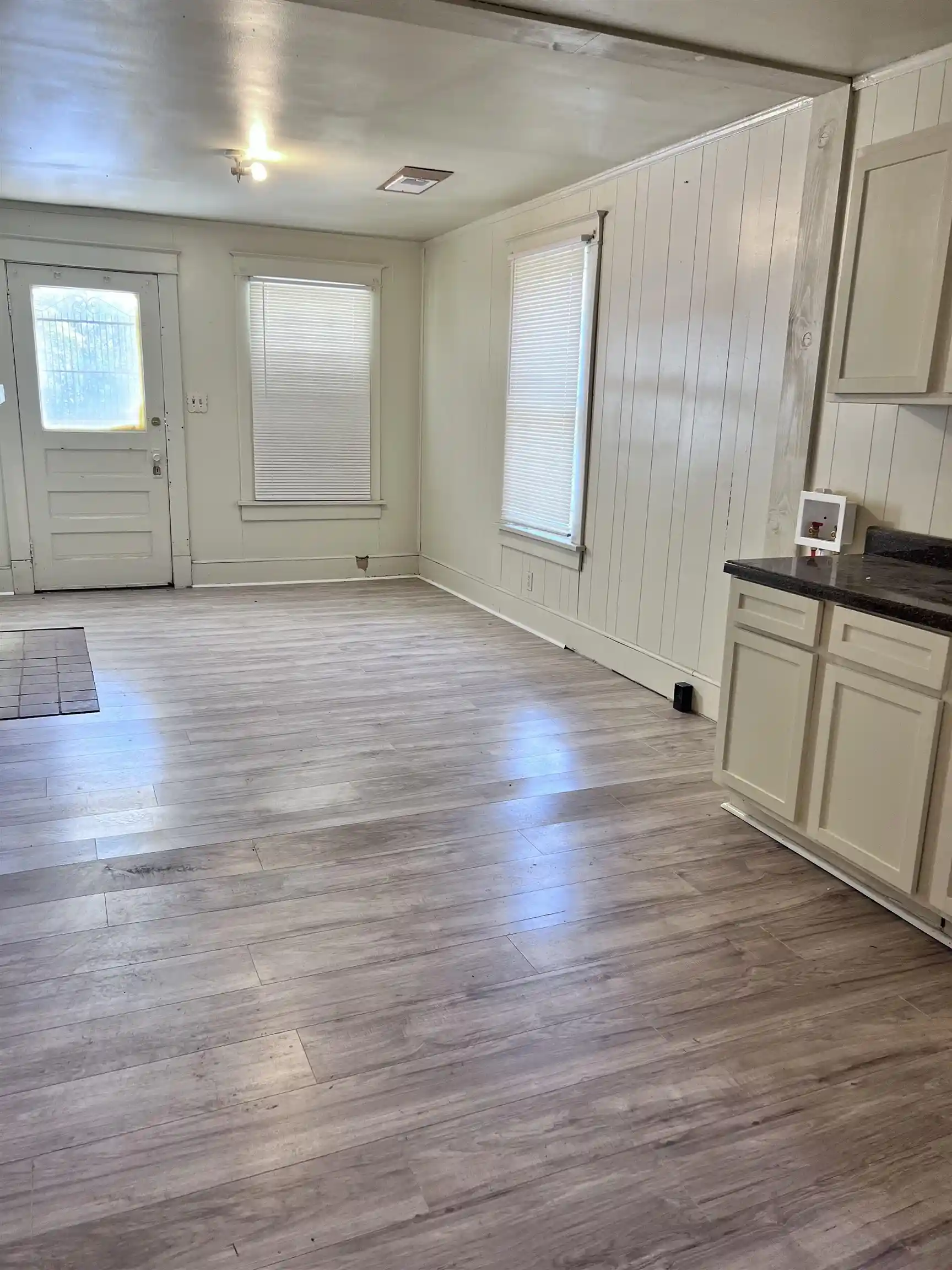 Photo 3 of Single family home for sale at 318 Cambridge Ave, Memphis, TN 38106 | MLS# 10229442 | Listing updated on 2026-08-31