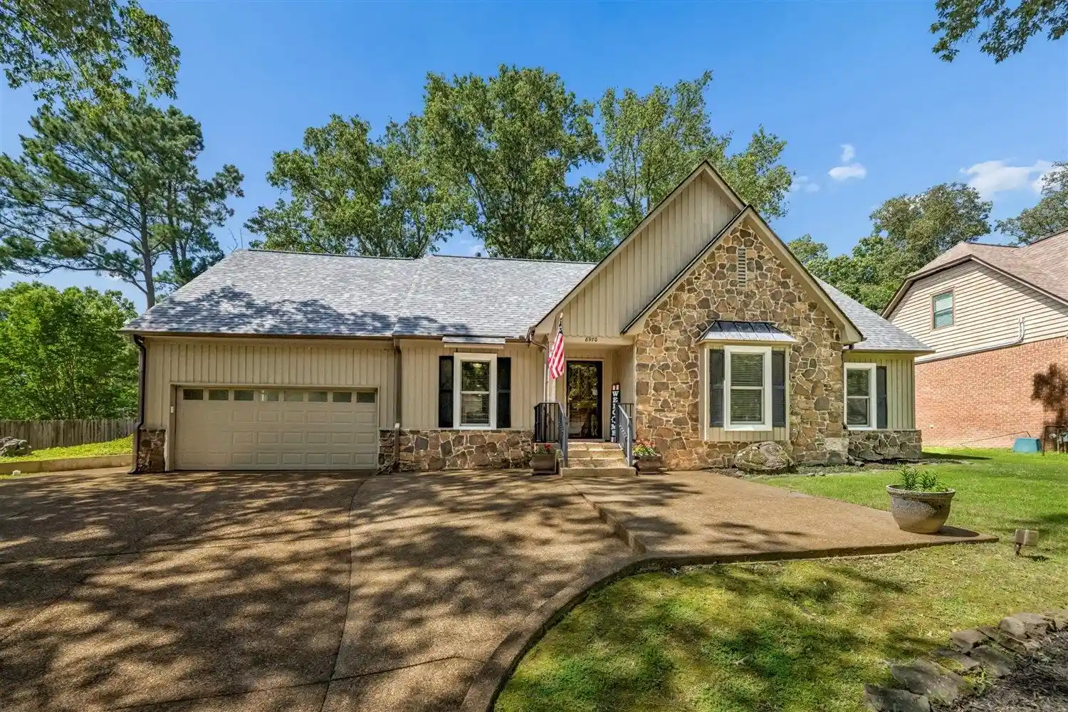 Photo 1 of Single family home for sale at 8970 Farmoor Rd, Germantown, TN 38139 | MLS# 10229456 | Listing updated on 2026-09-10