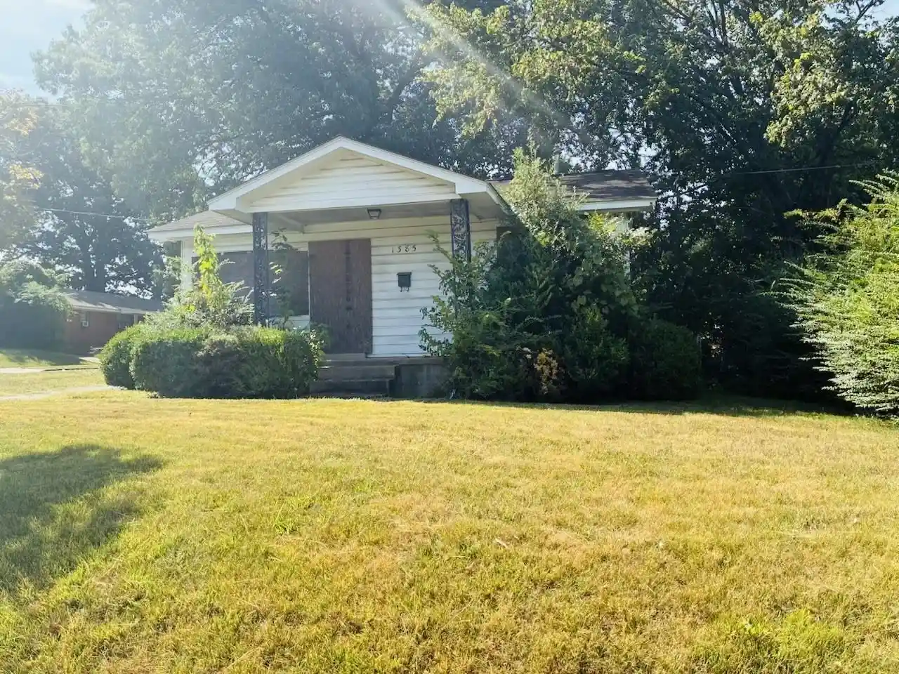 Photo 1 of Townhouse for sale at 1385 Eloise Rd, Memphis, TN 38106 | MLS# 10229466 | Listing updated on 2026-08-31