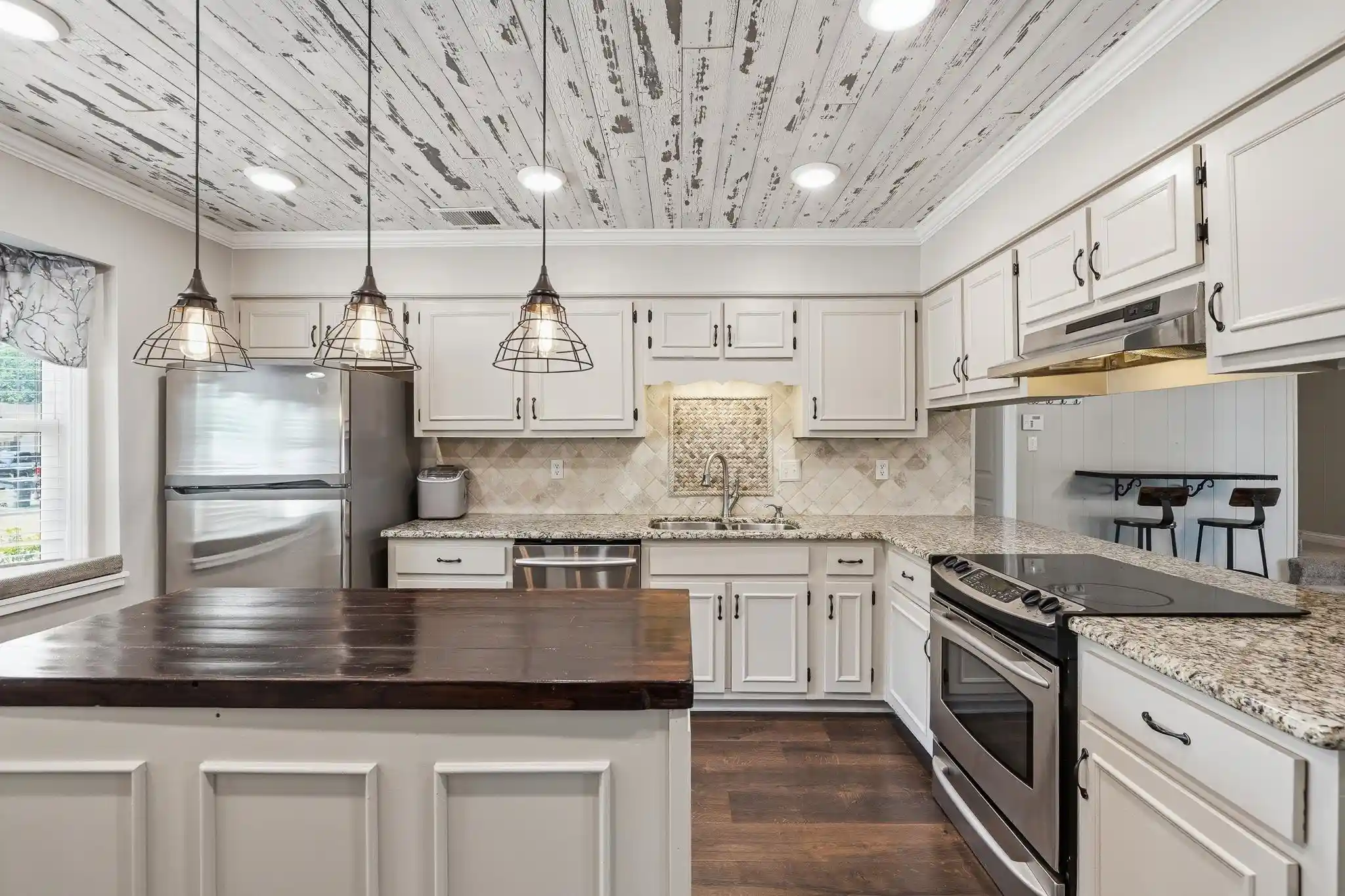 Photo 2 of Sale Pending at 1234 Greenview Rd, Collierville, TN 38017 | MLS# 10229471 | Listing updated on 2026-08-31