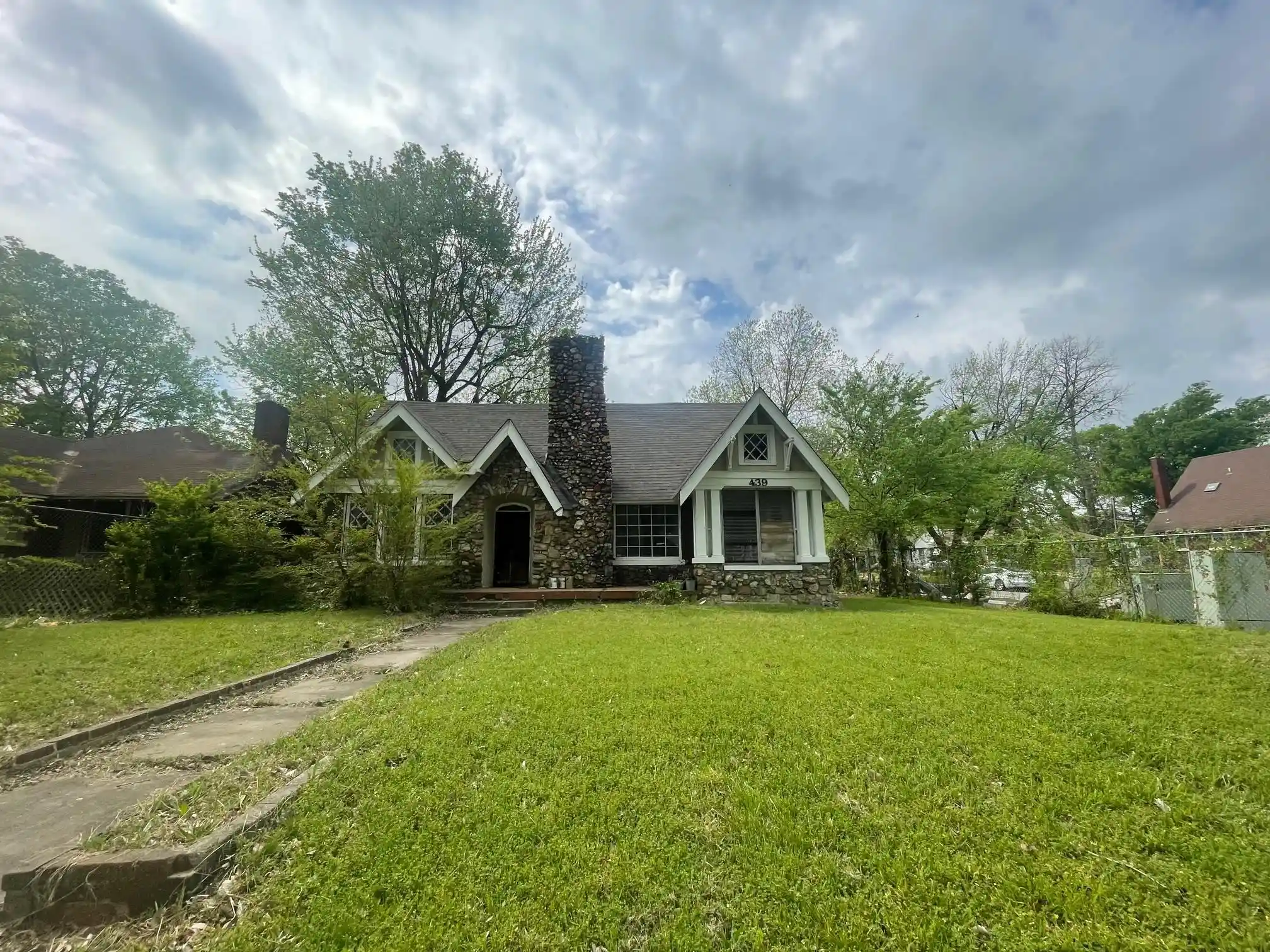 Photo 1 of Single family home for sale at 439 S Parkway Ave, Memphis, TN 38106 | MLS# 10229474 | Listing updated on 2026-08-31