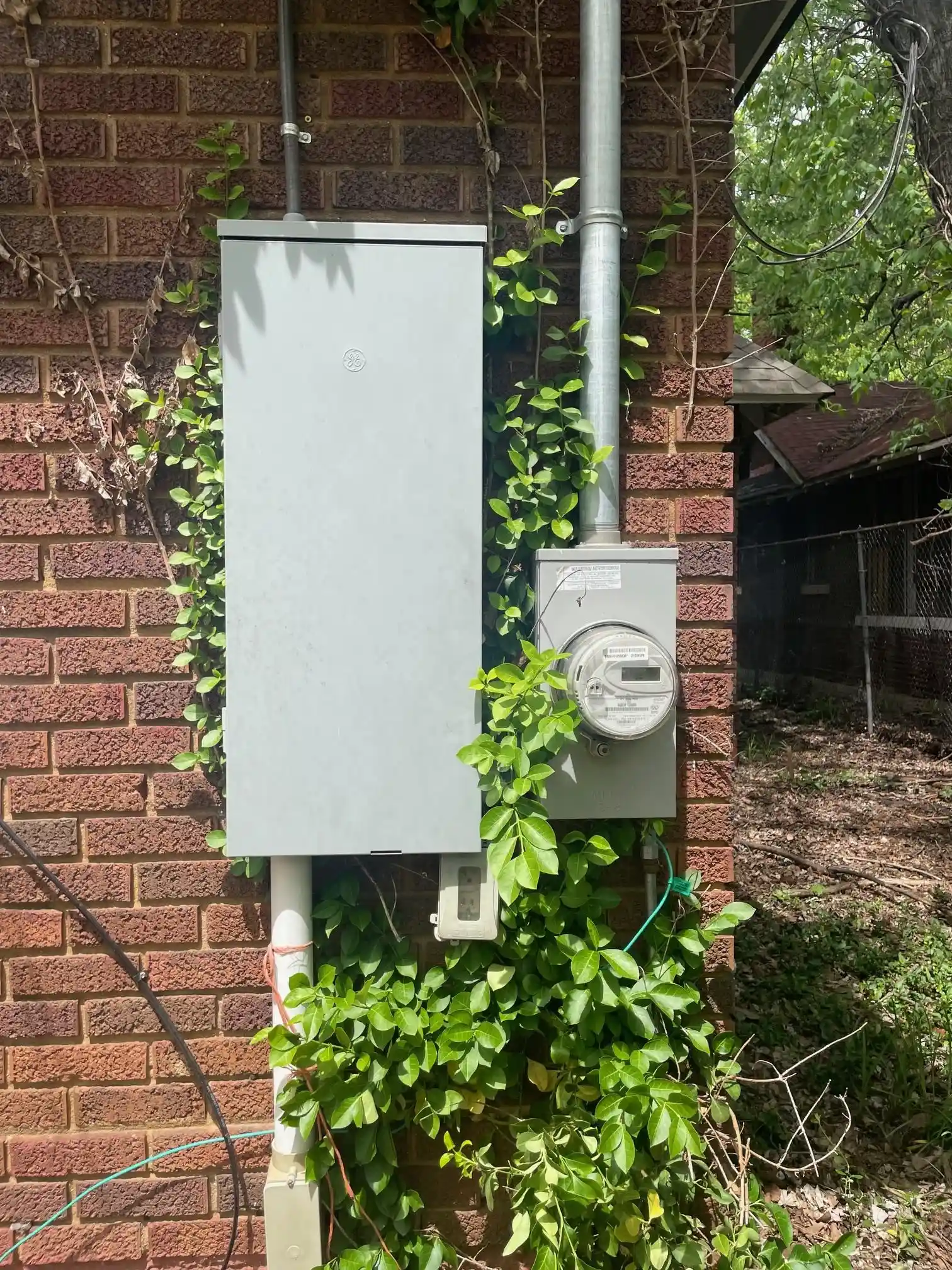 Photo 3 of Single family home for sale at 439 S Parkway Ave, Memphis, TN 38106 | MLS# 10229474 | Listing updated on 2026-08-31