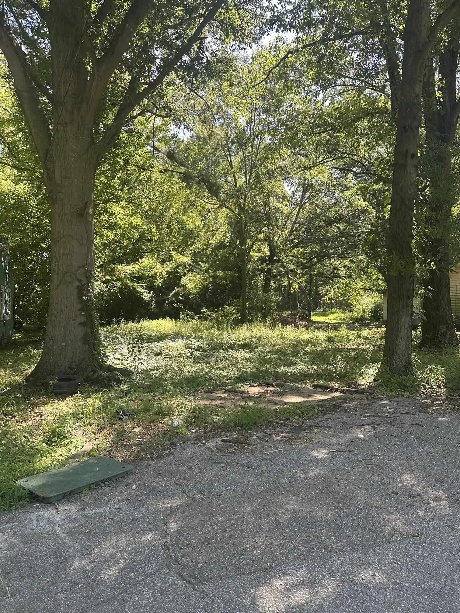Photo 1 of Land for sale at 5304 Airview Rd, Memphis, TN 38109 | MLS# 10229476 | Listing updated on 2026-08-31