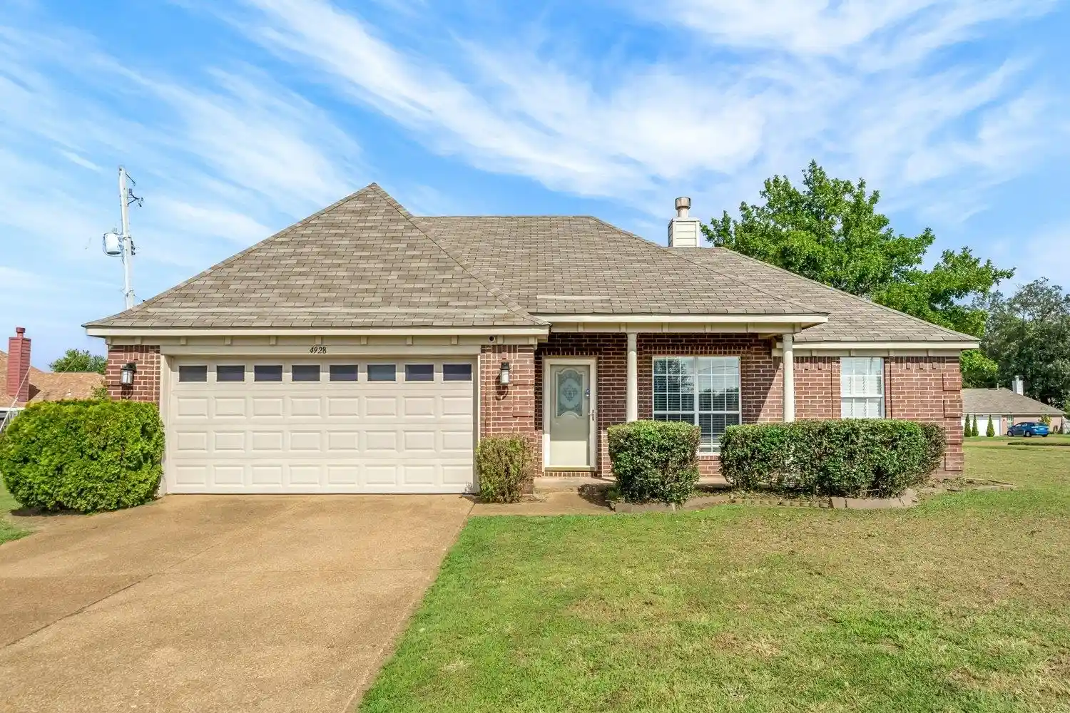 Photo 1 of Single family home for sale at 4928 Phipps Dr, Memphis, TN 38125 | MLS# 10229484 | Listing updated on 2026-09-02