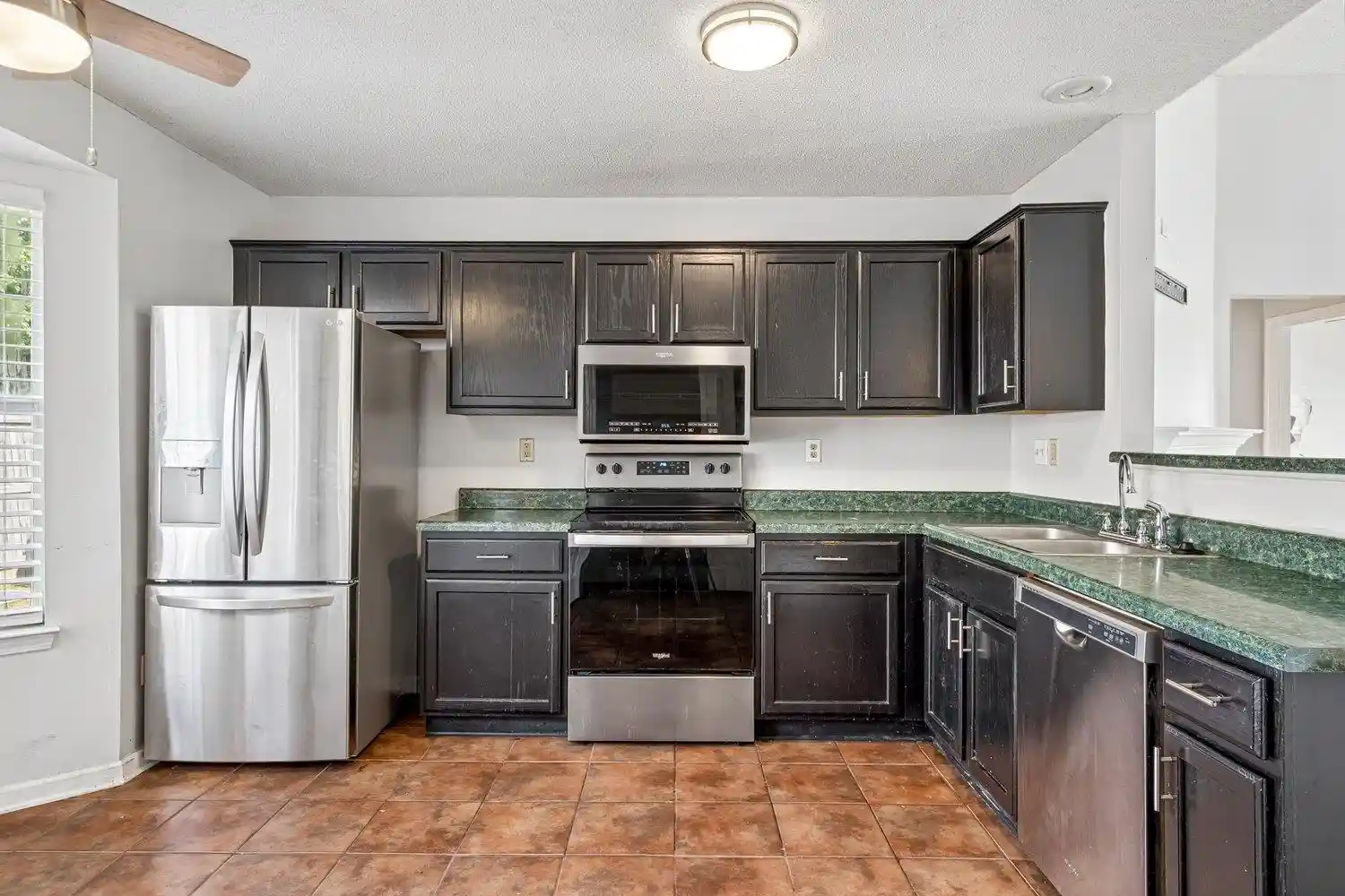Photo 3 of Single family home for sale at 4928 Phipps Dr, Memphis, TN 38125 | MLS# 10229484 | Listing updated on 2026-09-02