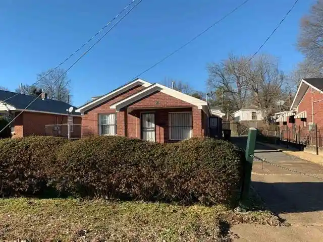 Photo 1 of Sale Pending at 2114 Lowell St, Memphis, TN 38114 | MLS# 10229486 | Listing updated on 2026-09-14