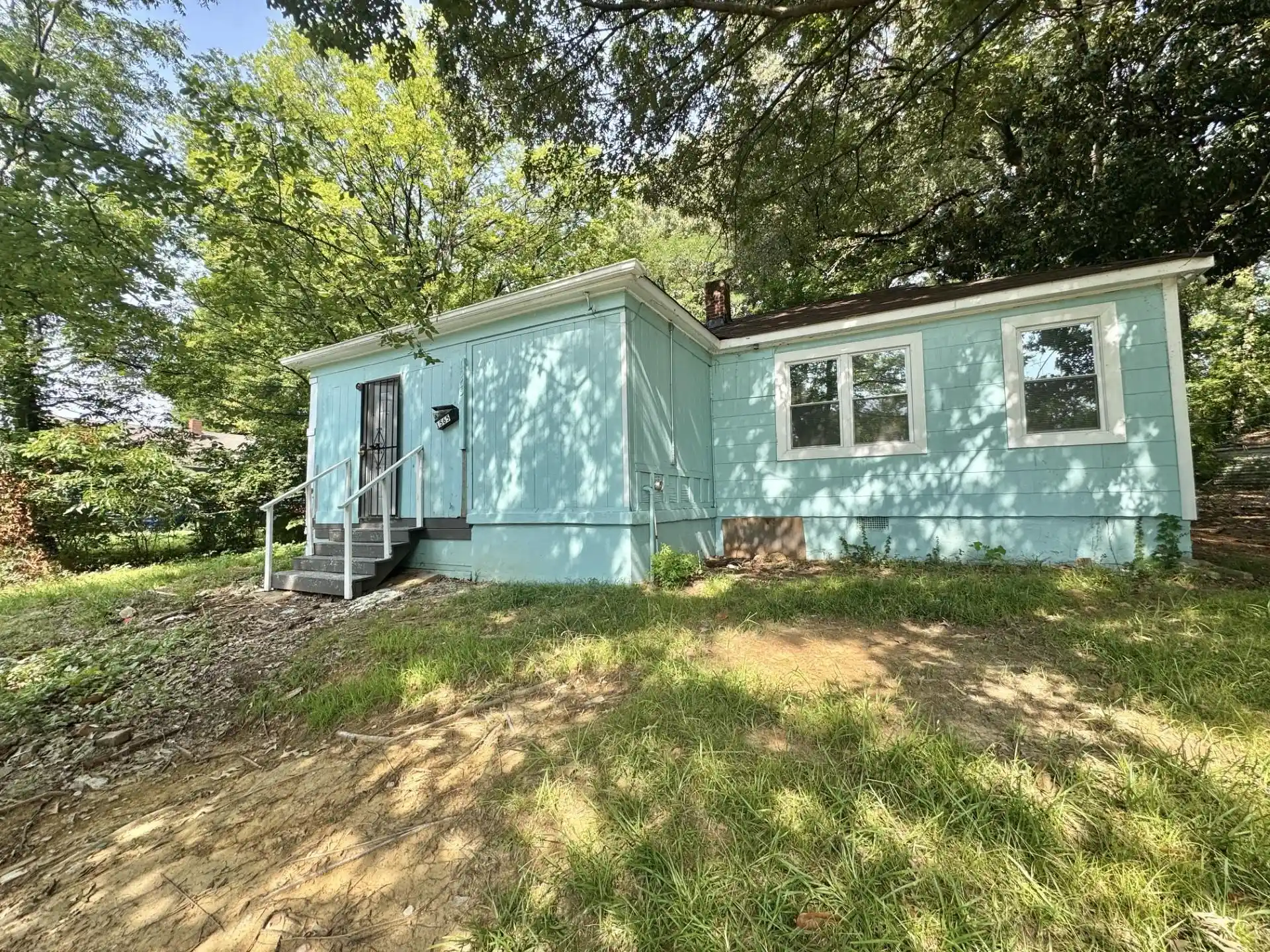 Photo 1 of Single family home for sale at 1565 Havana St, Memphis, TN 38106 | MLS# 10229492 | Listing updated on 2026-09-01