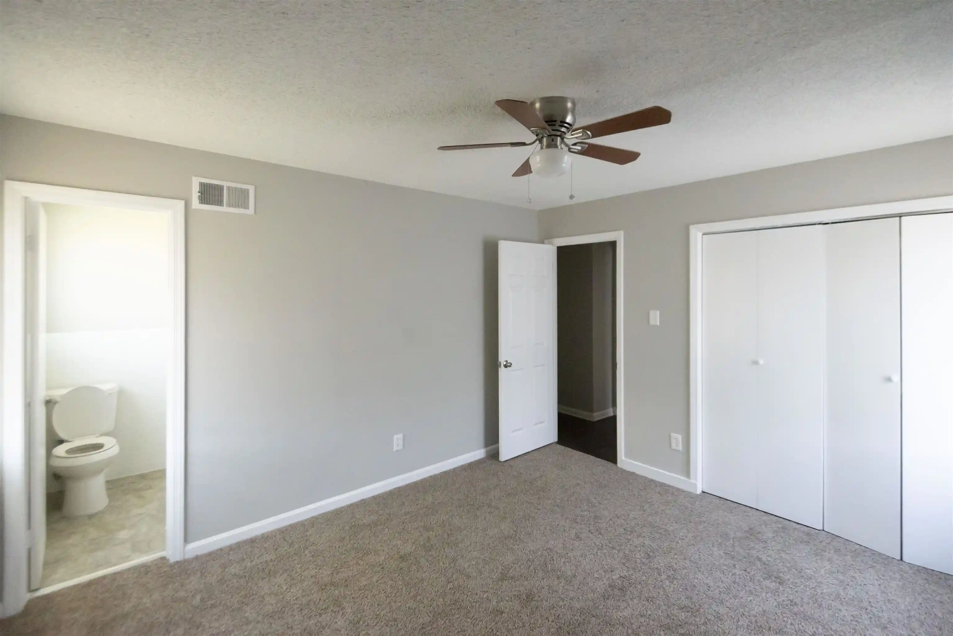 Photo 4 of Single family home for sale at 4399 Pepper Tree Rd, Memphis, TN 38109 | MLS# 10229500 | Listing updated on 2026-09-01