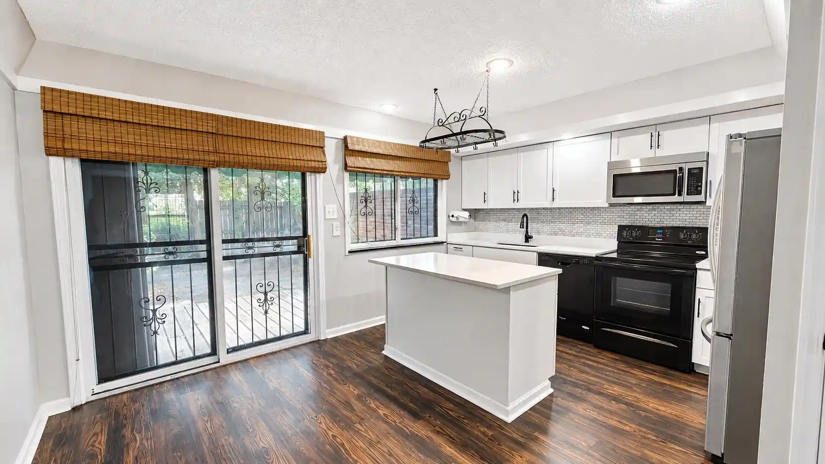 Photo 2 of Townhouse for sale at 5921 Park Ave #1, Memphis, TN 38119 | MLS# 10229501 | Listing updated on 2026-09-01