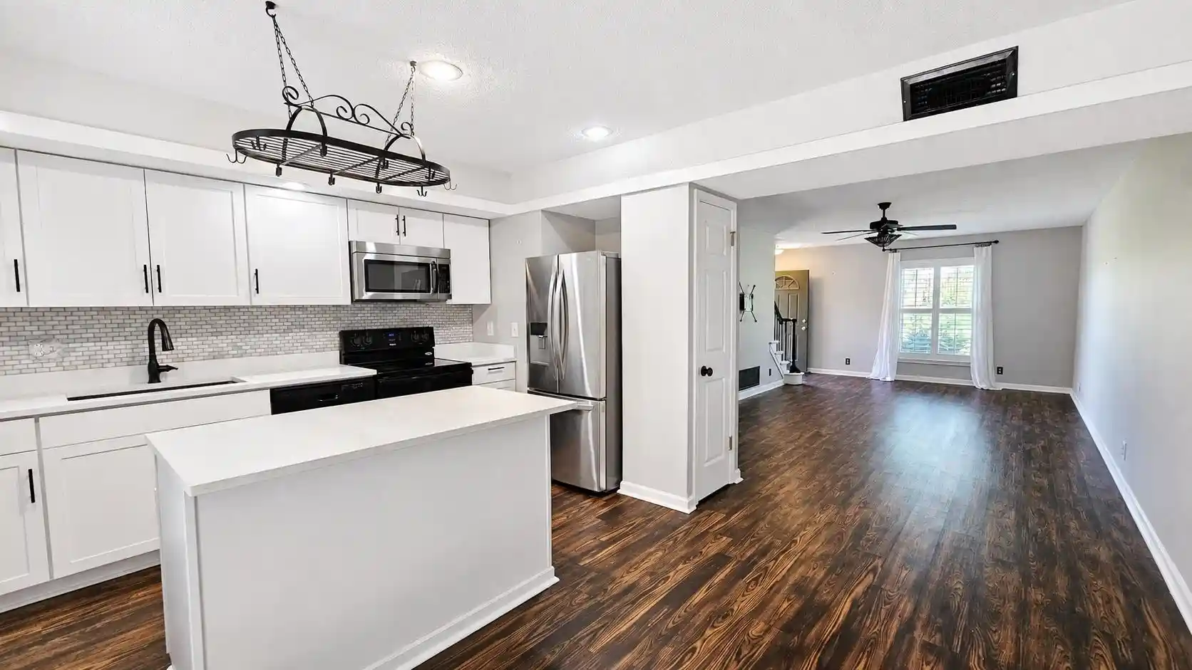 Photo 3 of Townhouse for sale at 5921 Park Ave #1, Memphis, TN 38119 | MLS# 10229501 | Listing updated on 2026-09-01