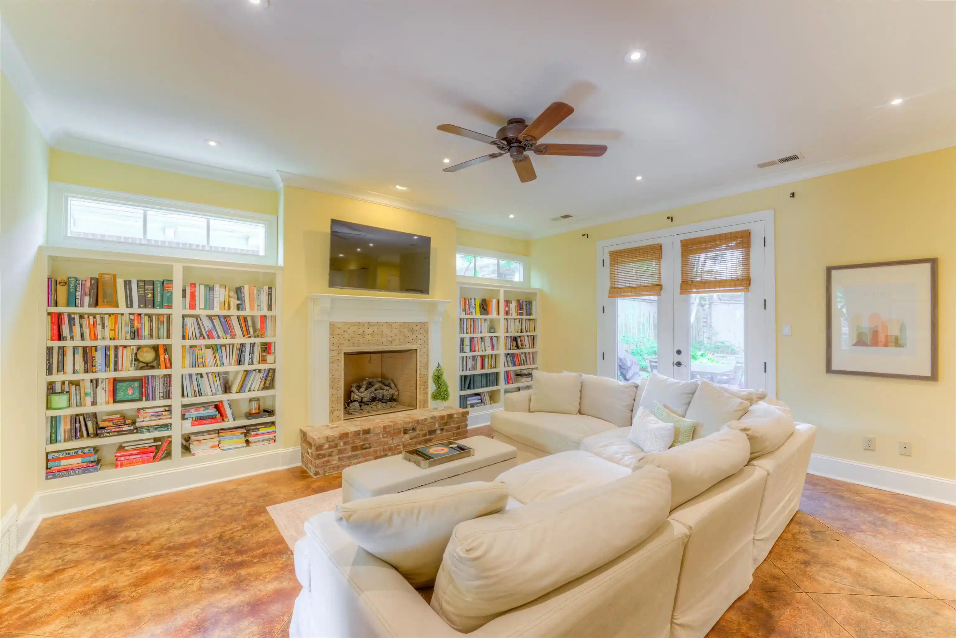 Photo 2 of Sale Pending at 255 S Rembert St, Memphis, TN 38104 | MLS# 10229502 | Listing updated on 2026-09-08
