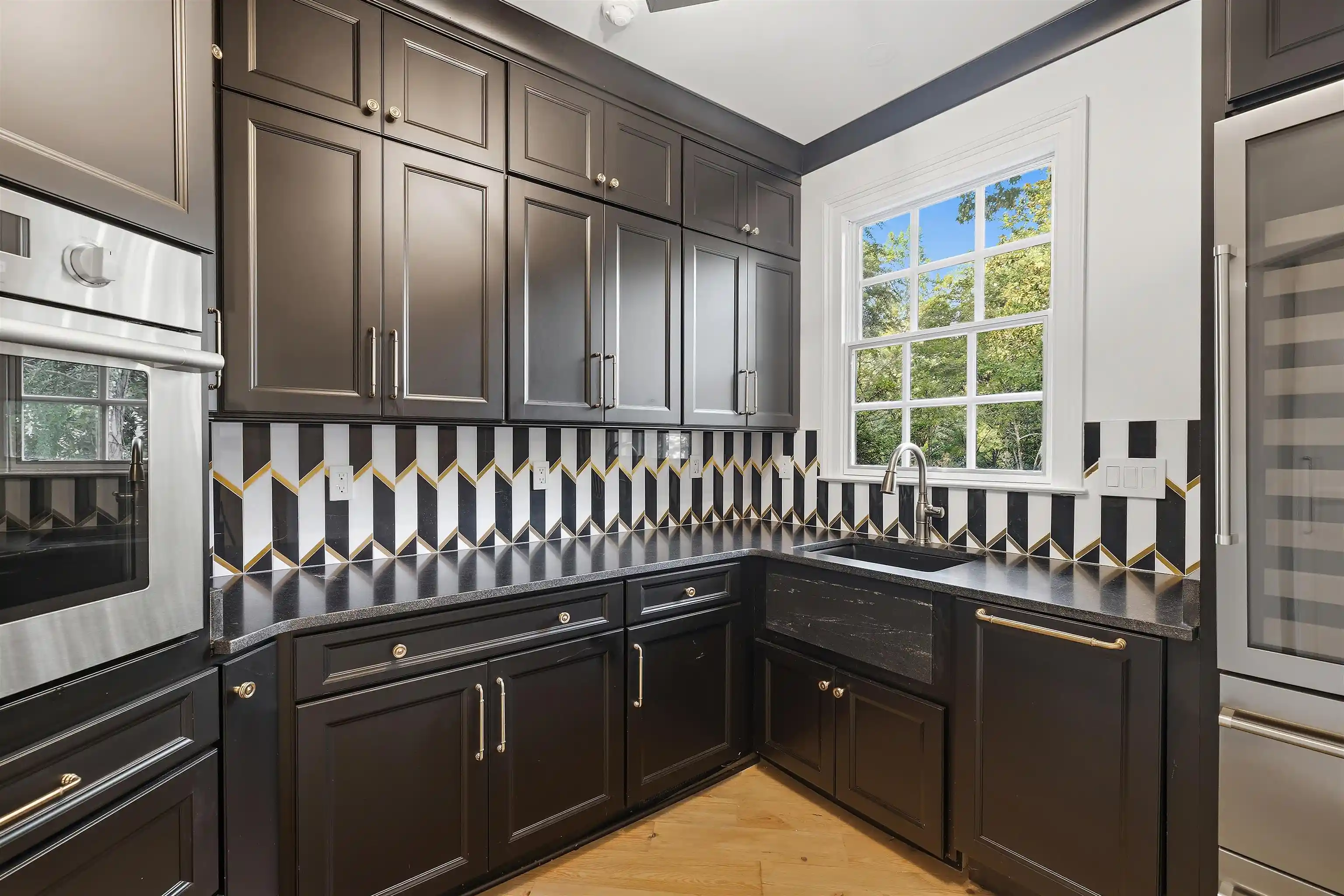 Photo 4 of Single family home for sale at 425 N River Oaks Rd, Memphis, TN 38120 | MLS# 10229508 | Listing updated on 2026-09-18