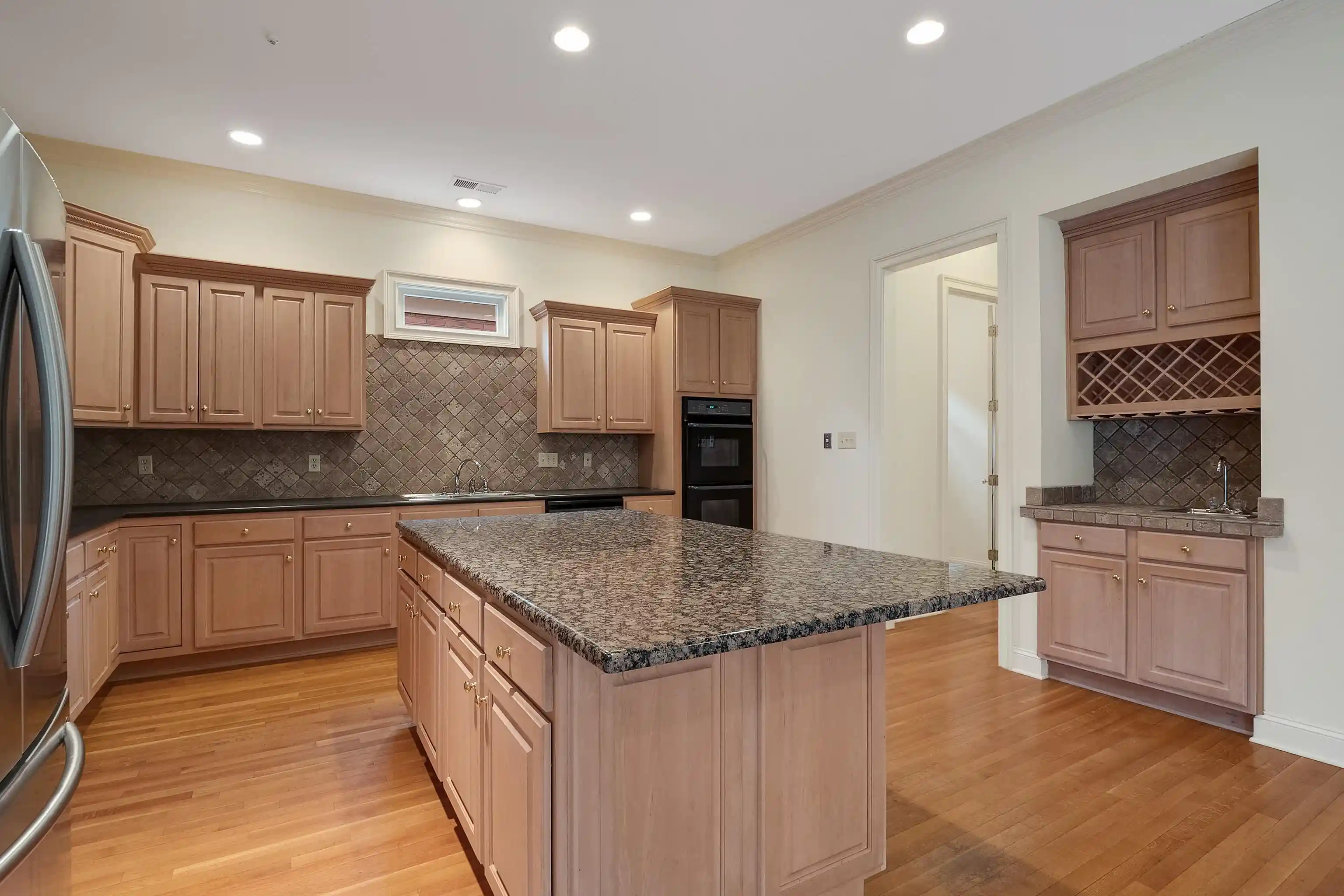 Photo 3 of Single family home for sale at 1993 Waxlander Cir, Germantown, TN 38138 | MLS# 10229510 | Listing updated on 2026-09-10