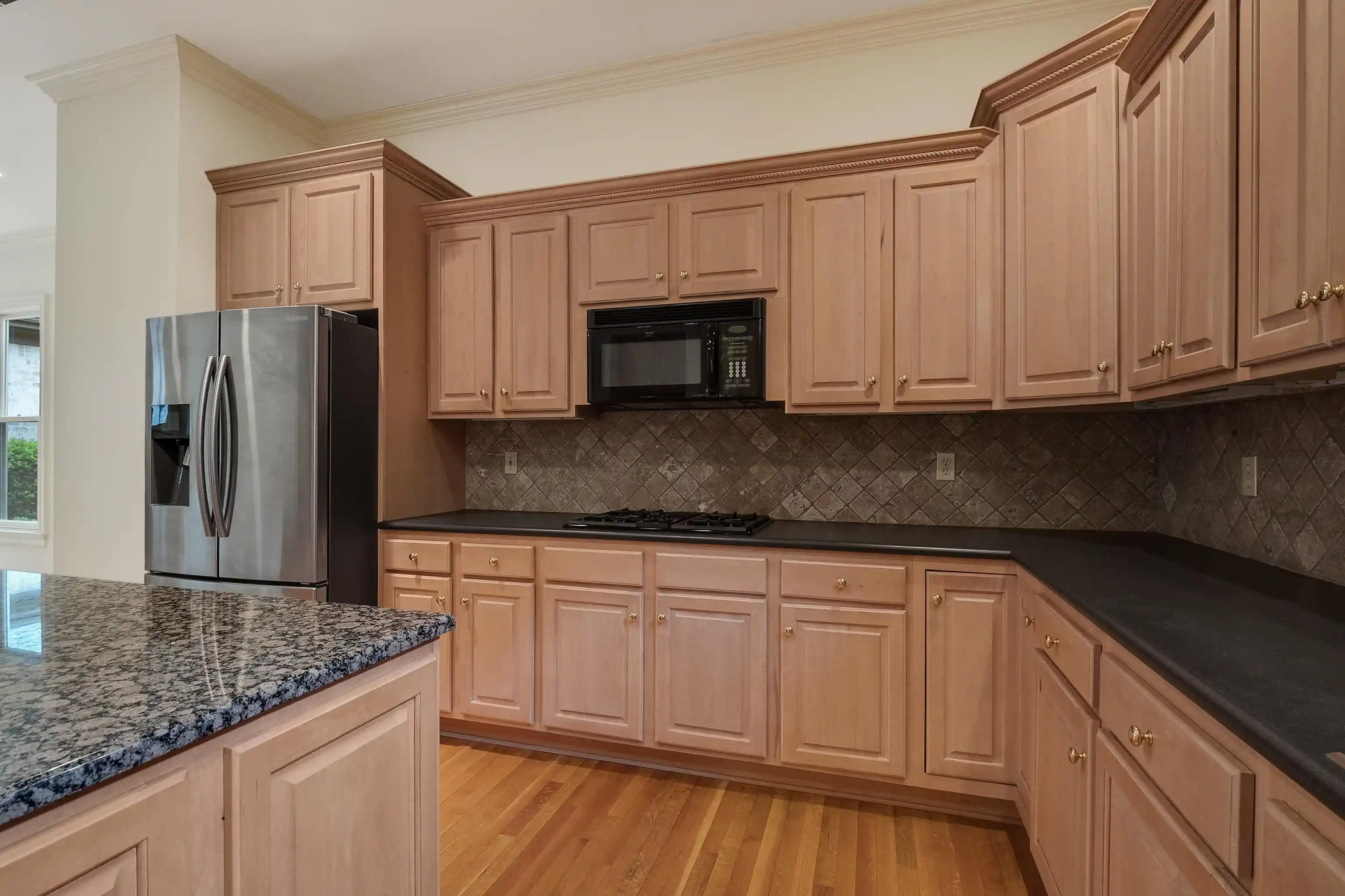 Photo 4 of Single family home for sale at 1993 Waxlander Cir, Germantown, TN 38138 | MLS# 10229510 | Listing updated on 2026-09-10