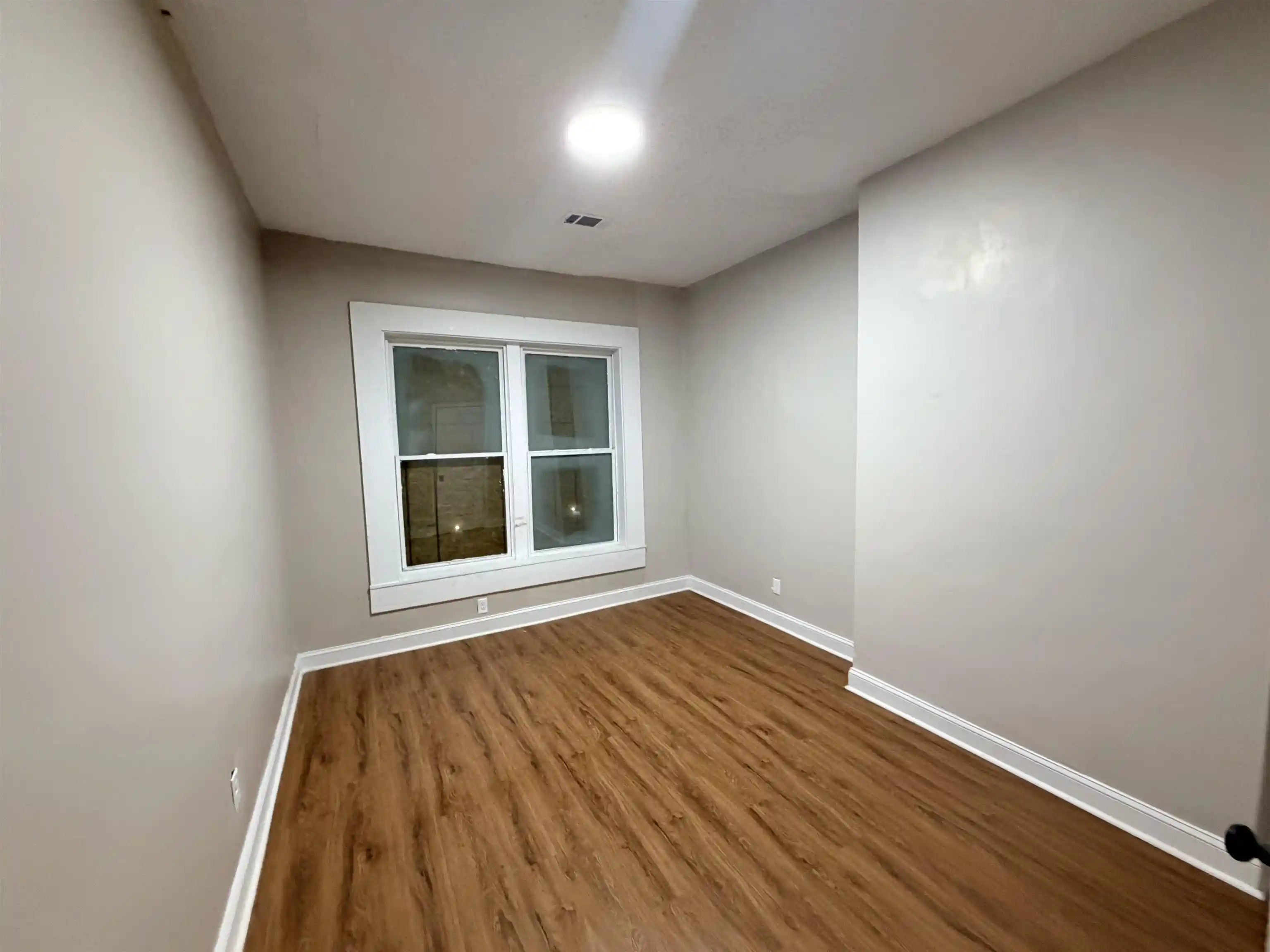 Photo 3 of Single family home for sale at 634 N Manassas St, Memphis, TN 38107 | MLS# 10229519 | Listing updated on 2026-09-11
