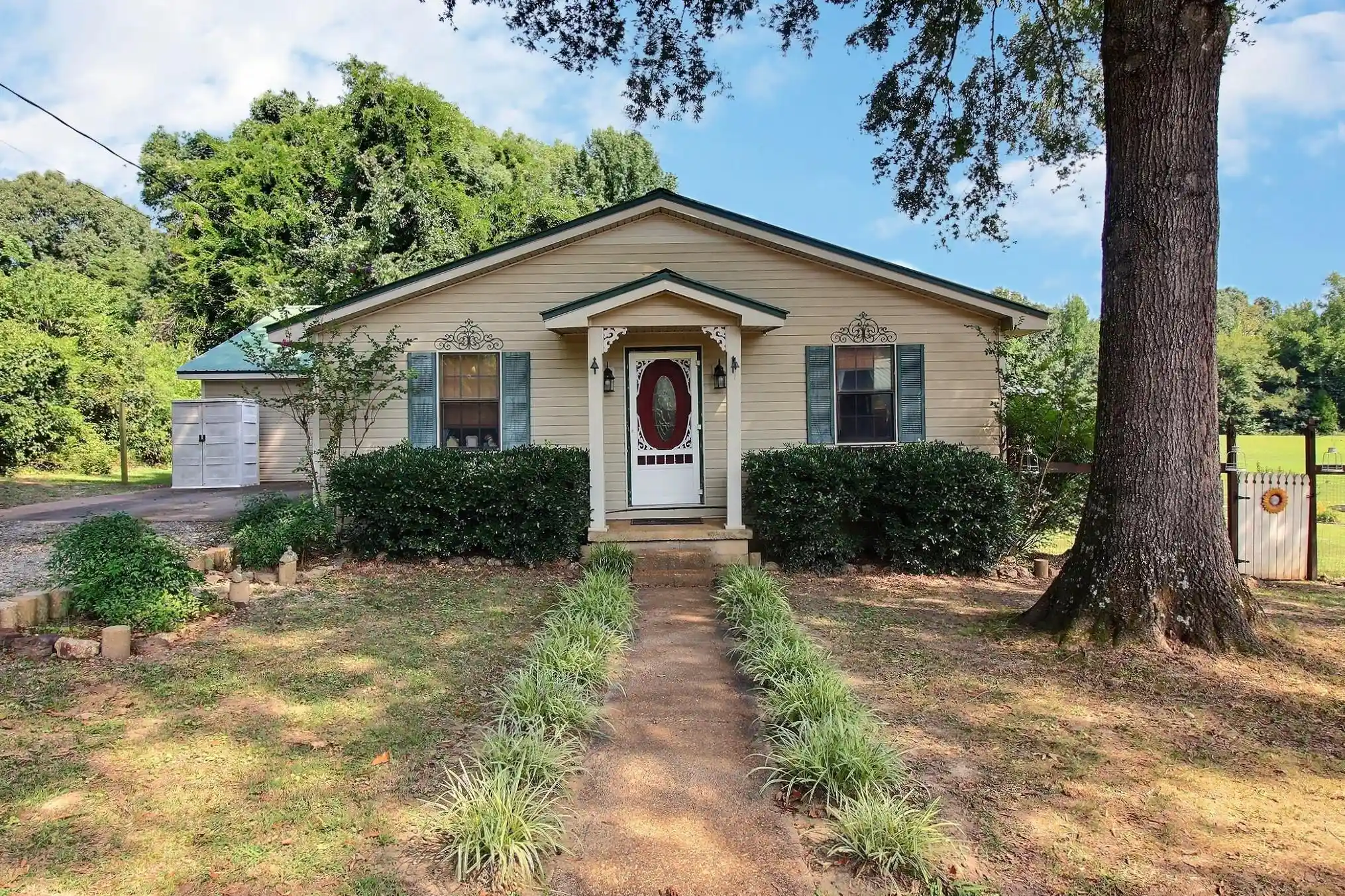 Photo 1 of Single family home for sale at 5985 Bobbitt Rd, Moscow, TN 38057 | MLS# 10229553 | Listing updated on 2026-09-03