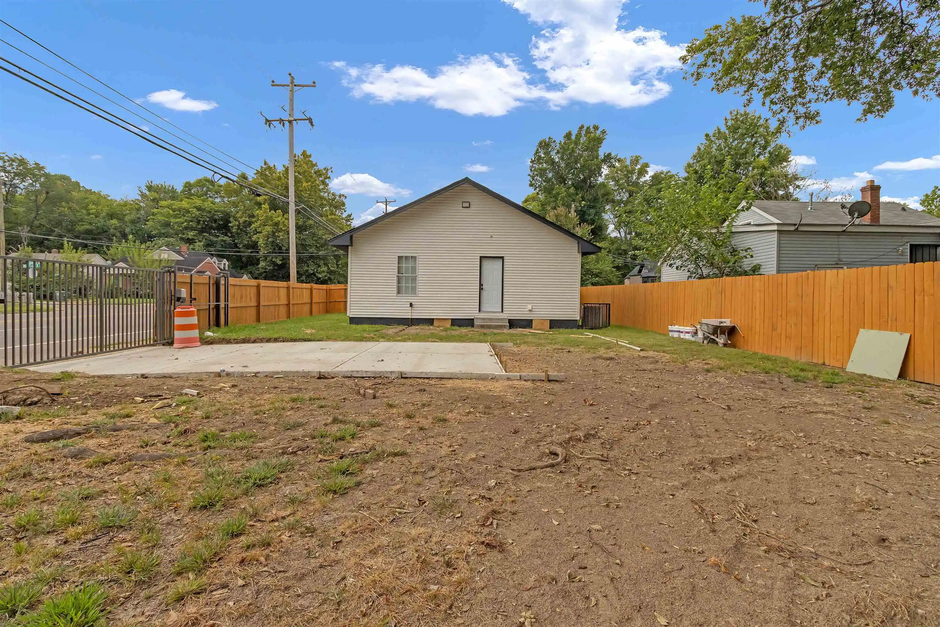 Photo 4 of Single family home for sale at 3468 Mayflower Ave, Memphis, TN 38122 | MLS# 10229559 | Listing updated on 2026-09-04