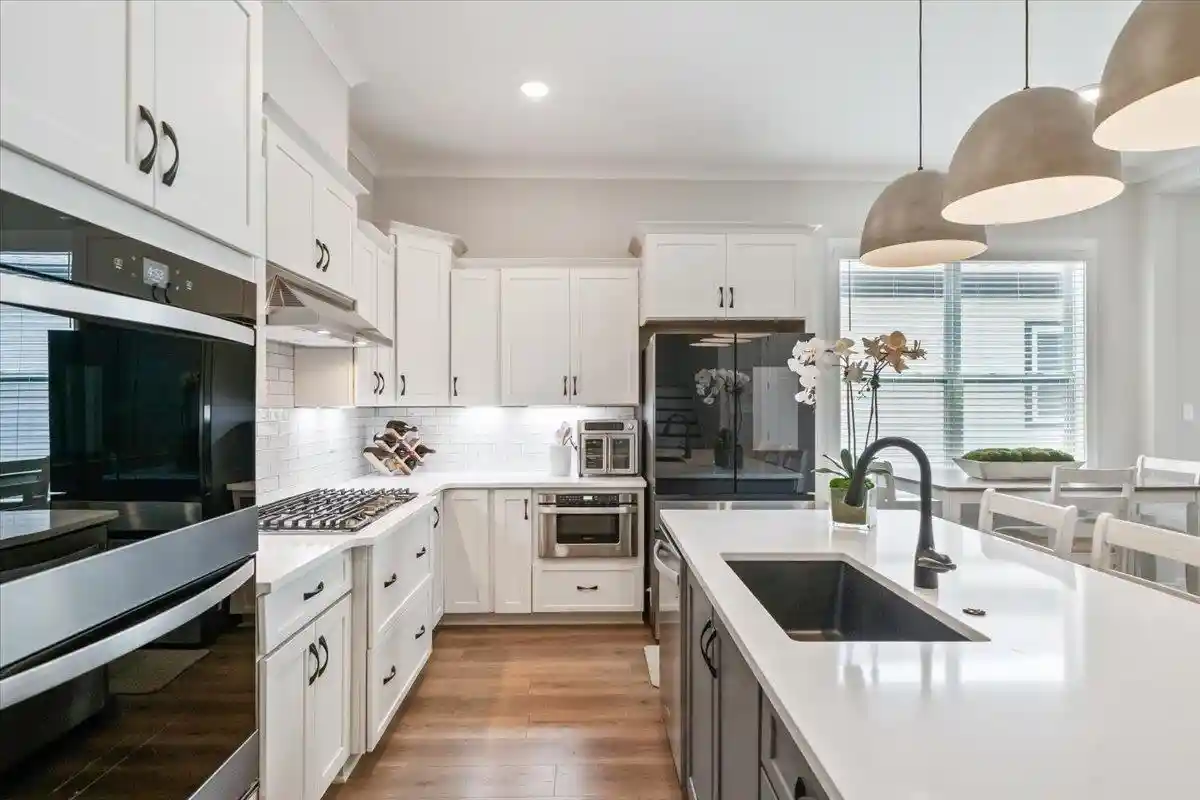 Photo 2 of Single family home for sale at 10207 Louanne Dr, Collierville, TN 38017 | MLS# 10229583 | Listing updated on 2026-09-02