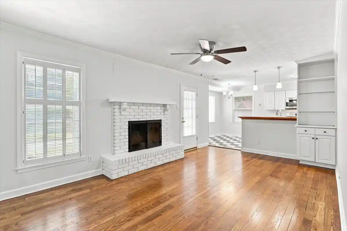 Photo 3 of Single family home for sale at 1571 Arcadia St, Memphis, TN 38119 | MLS# 10229591 | Listing updated on 2026-09-09